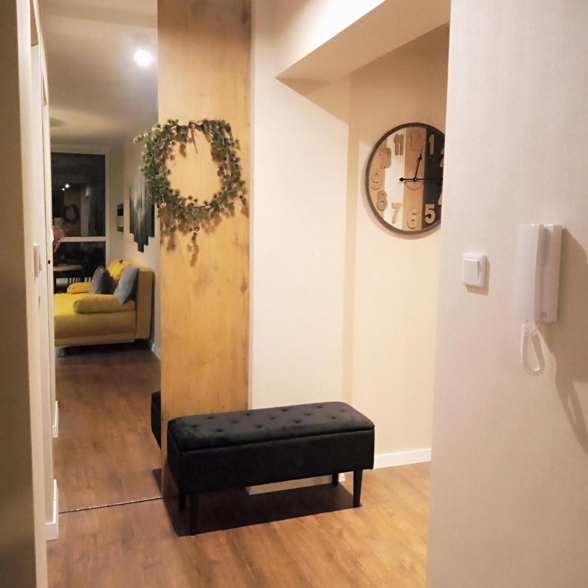 One-Bedroom Apartment - Photo 2