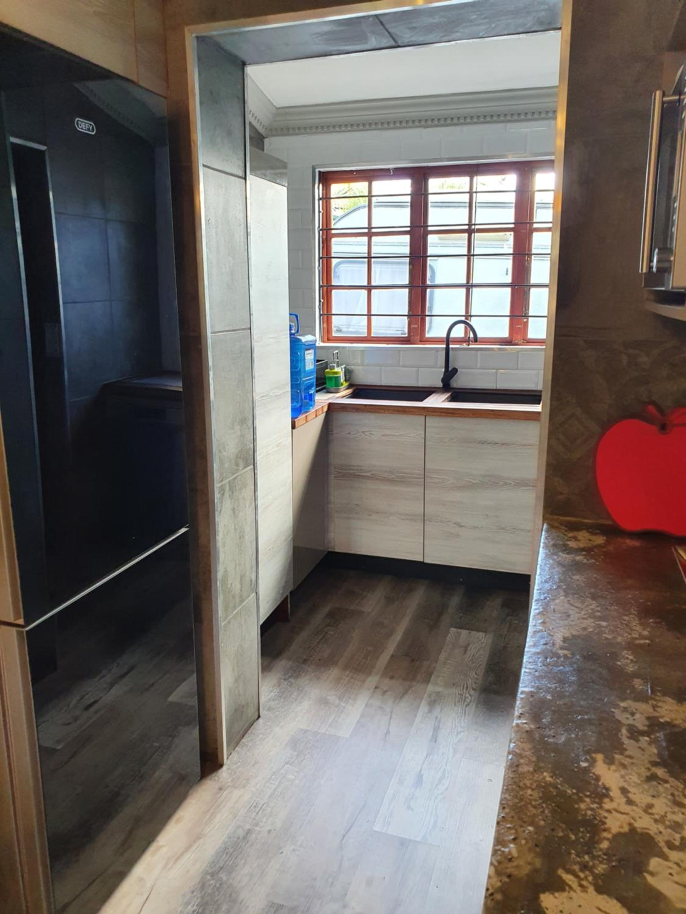 Three-Bedroom Apartment - Photo 32