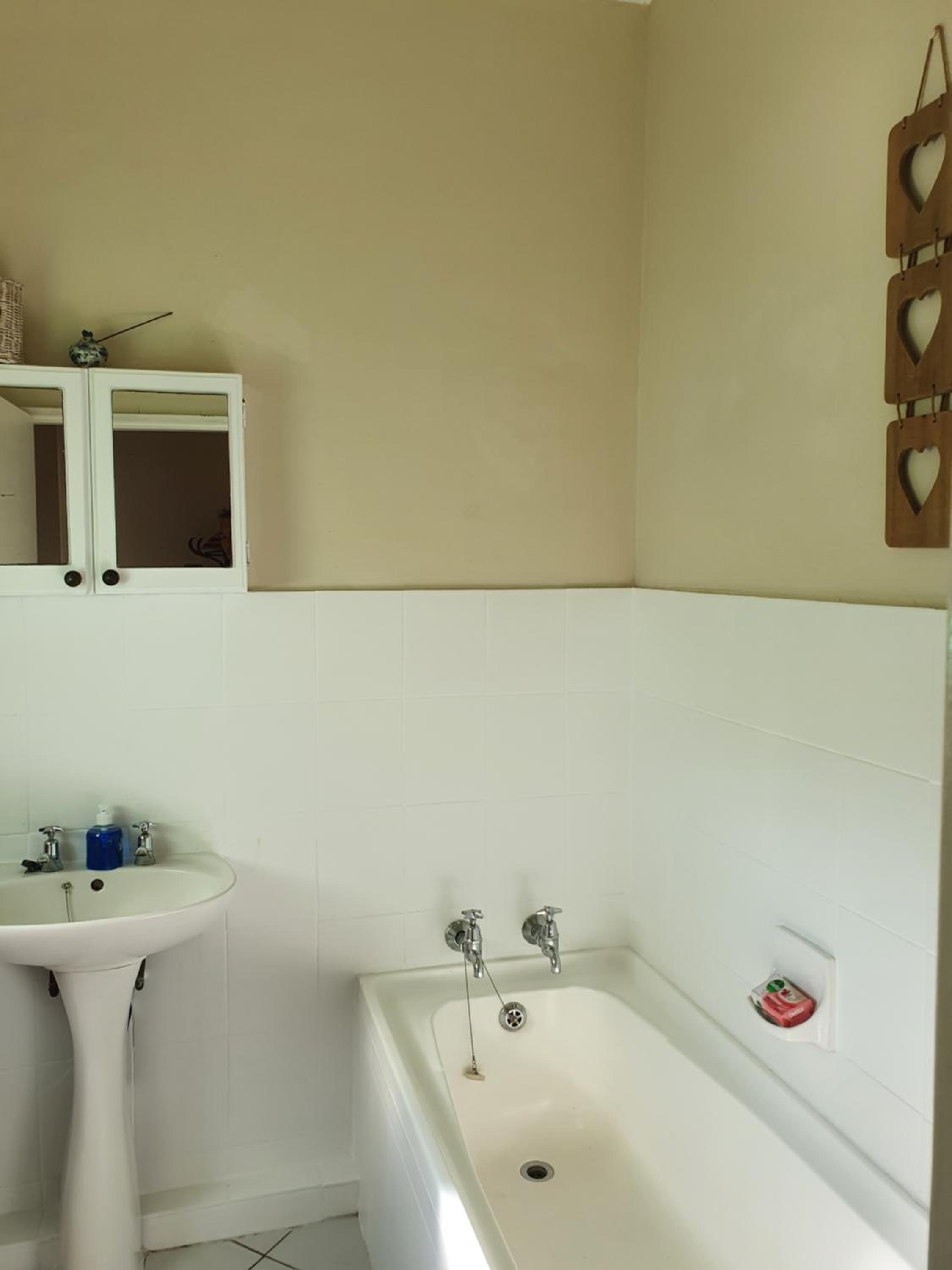 Three-Bedroom Apartment - Photo 6