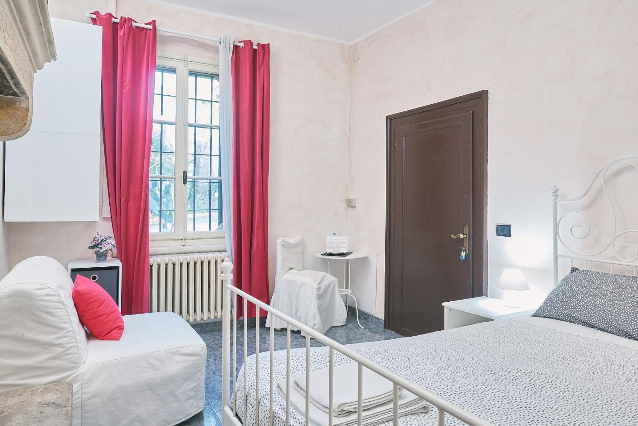 Double Room with Private Bathroom photo 2