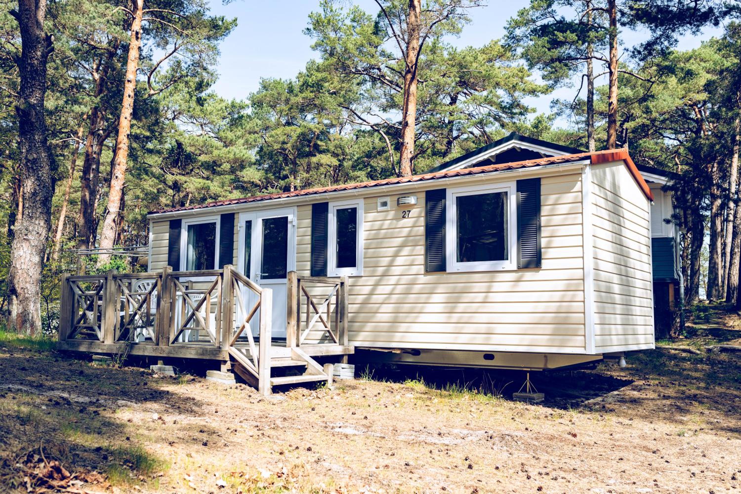 Mobile Home - Area E photo 3