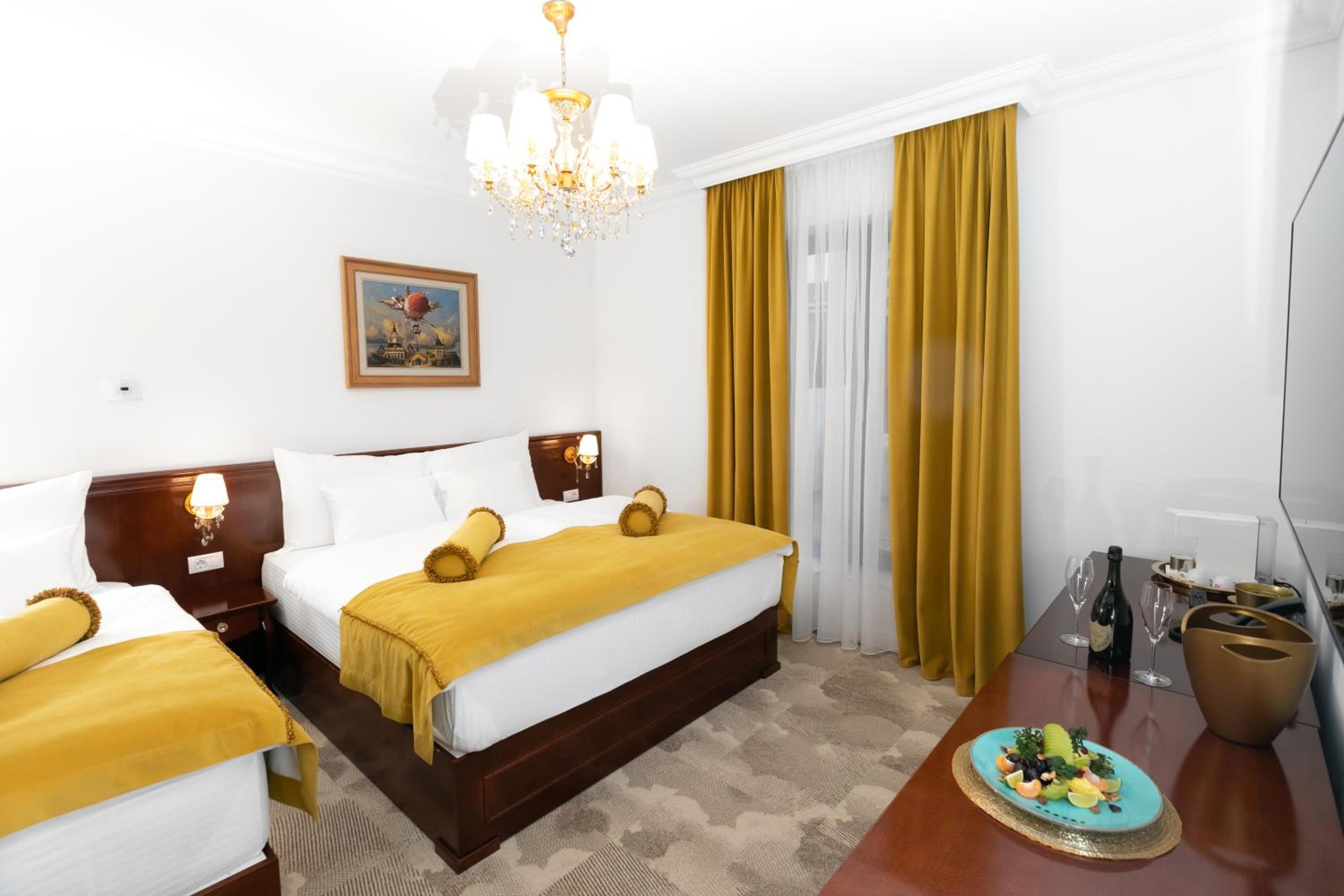 Classic Triple Room - Photo 1