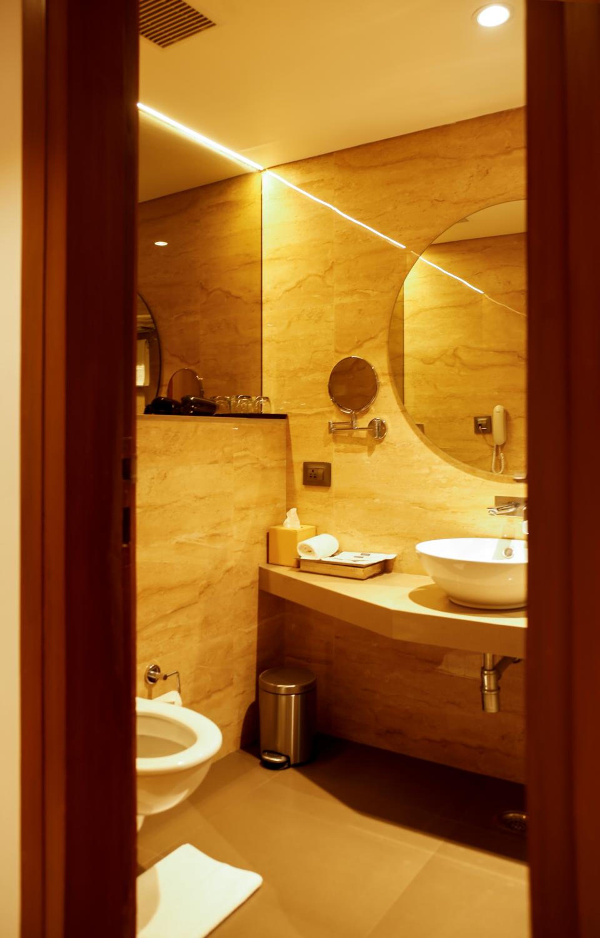 Deluxe Double Room with 10% discount on F&B - Photo 5