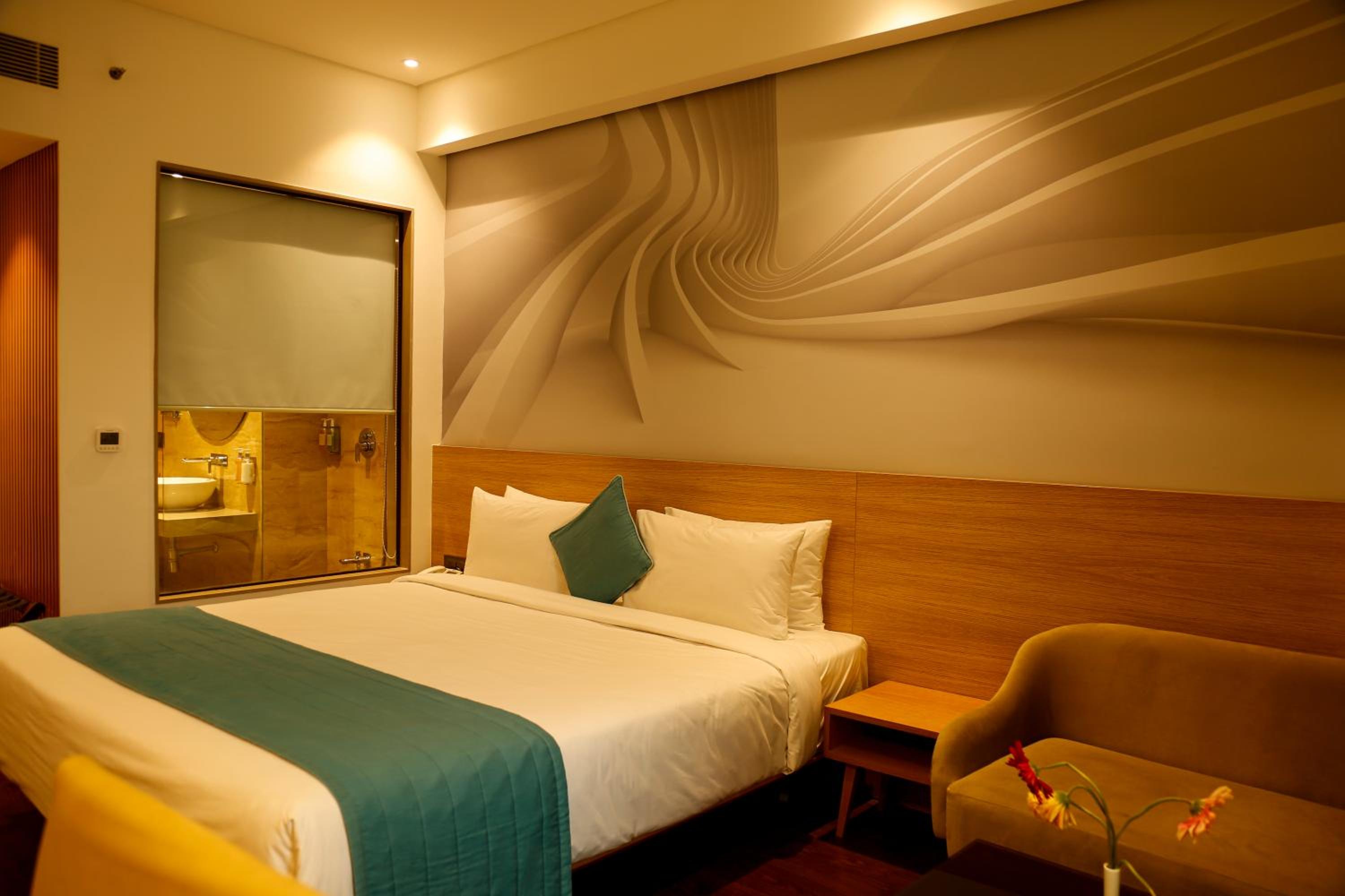 Deluxe Double Room with 10% discount on F&B - Photo 8