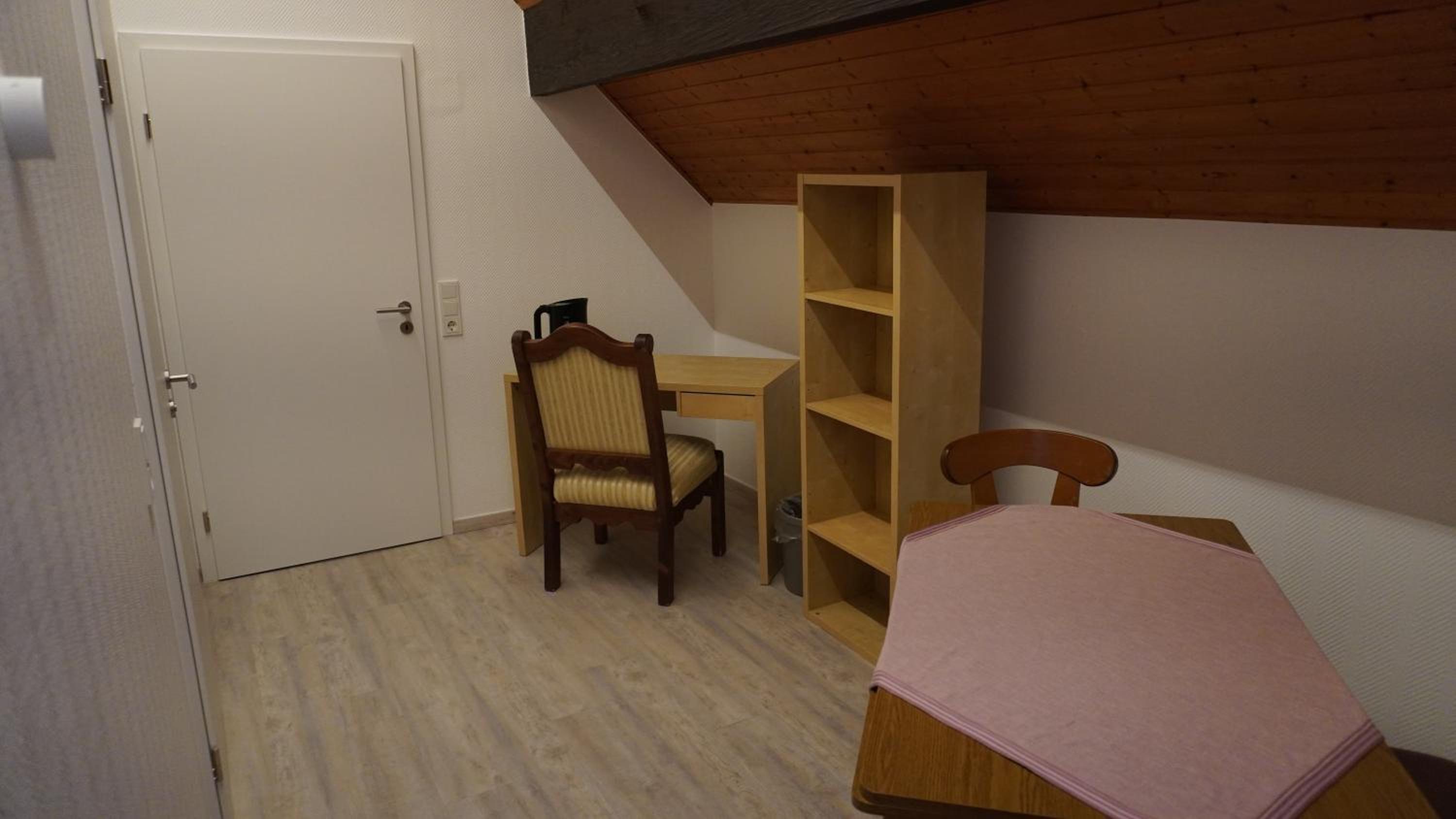 Quadruple Room with Private Bathroom photo 2