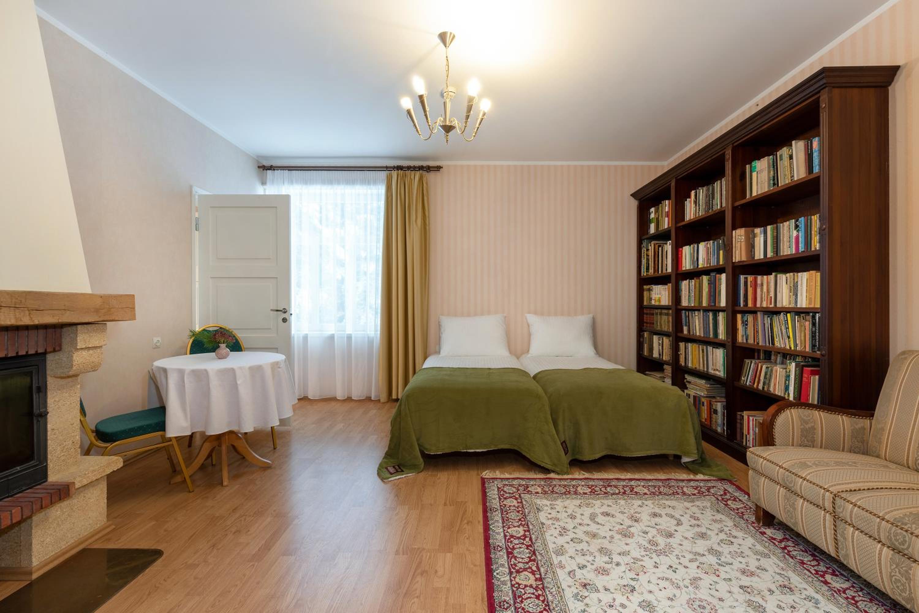 Family Room with Balcony - Photo 4