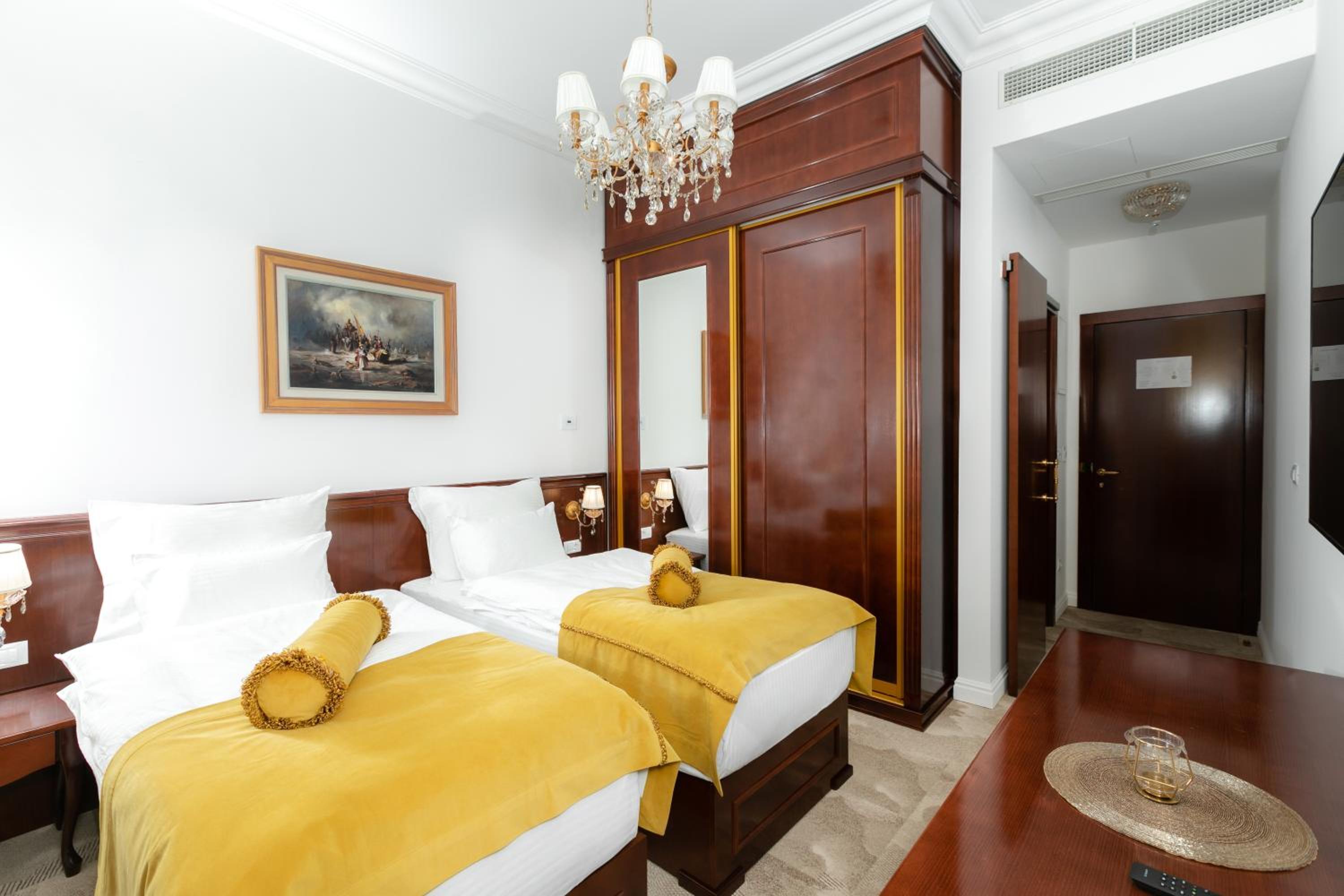 Standard Double Room or Twin Room - Photo 2