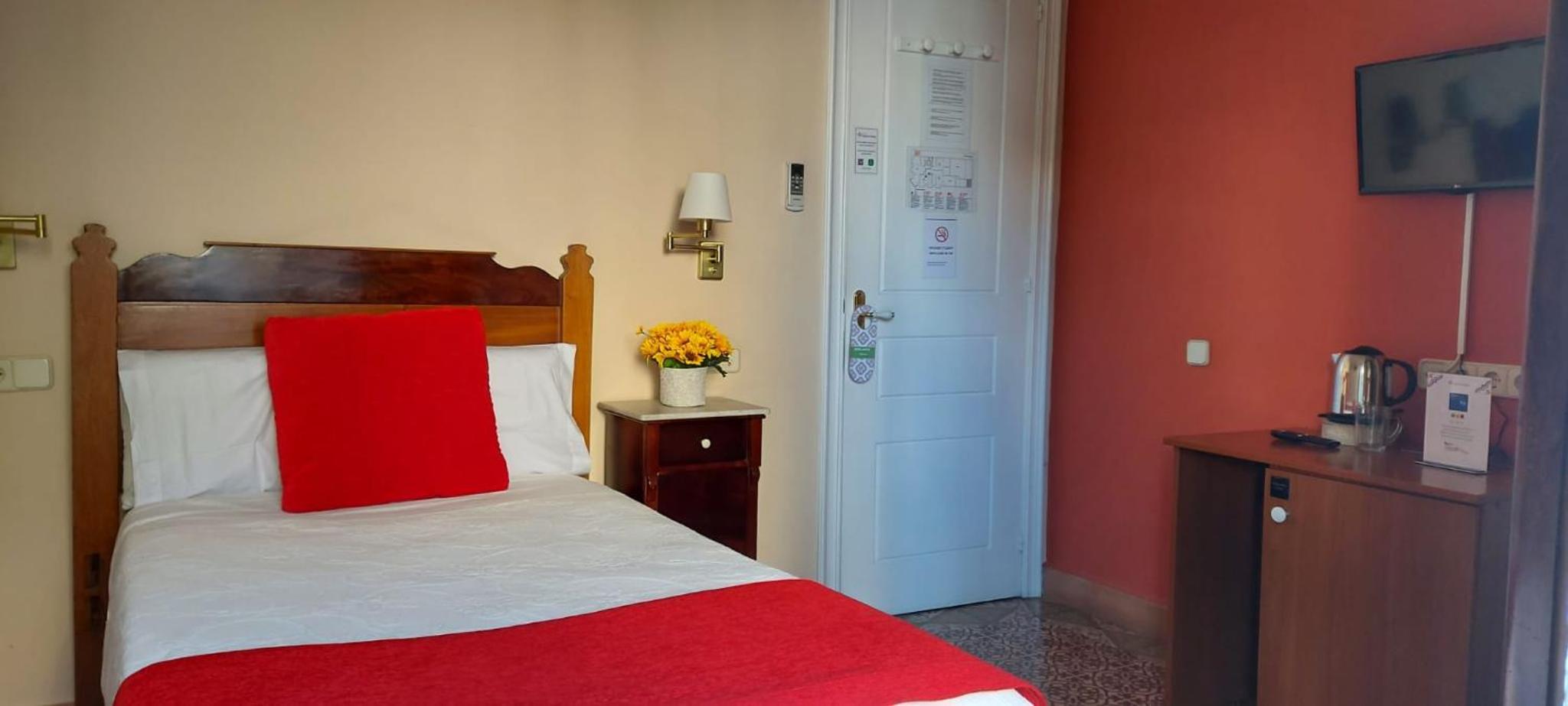 Single Room photo 3