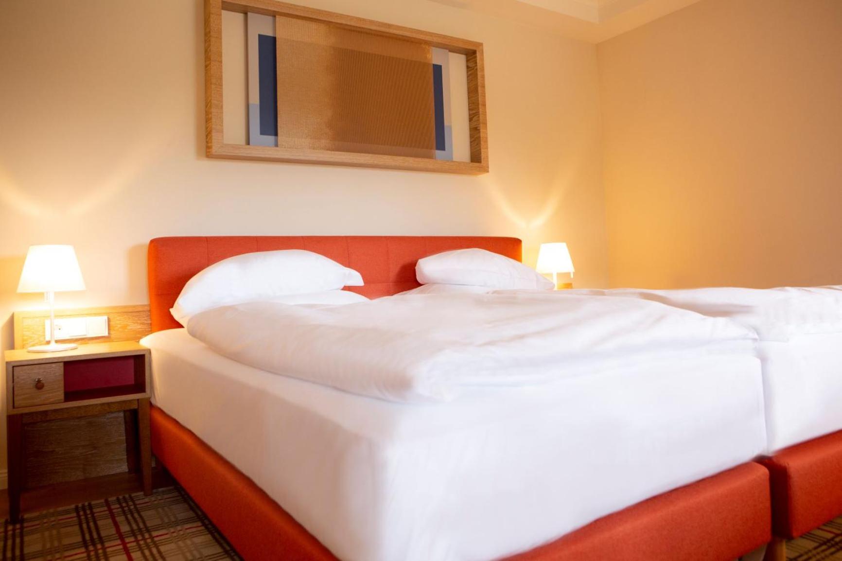 Executive Suite - Photo 3