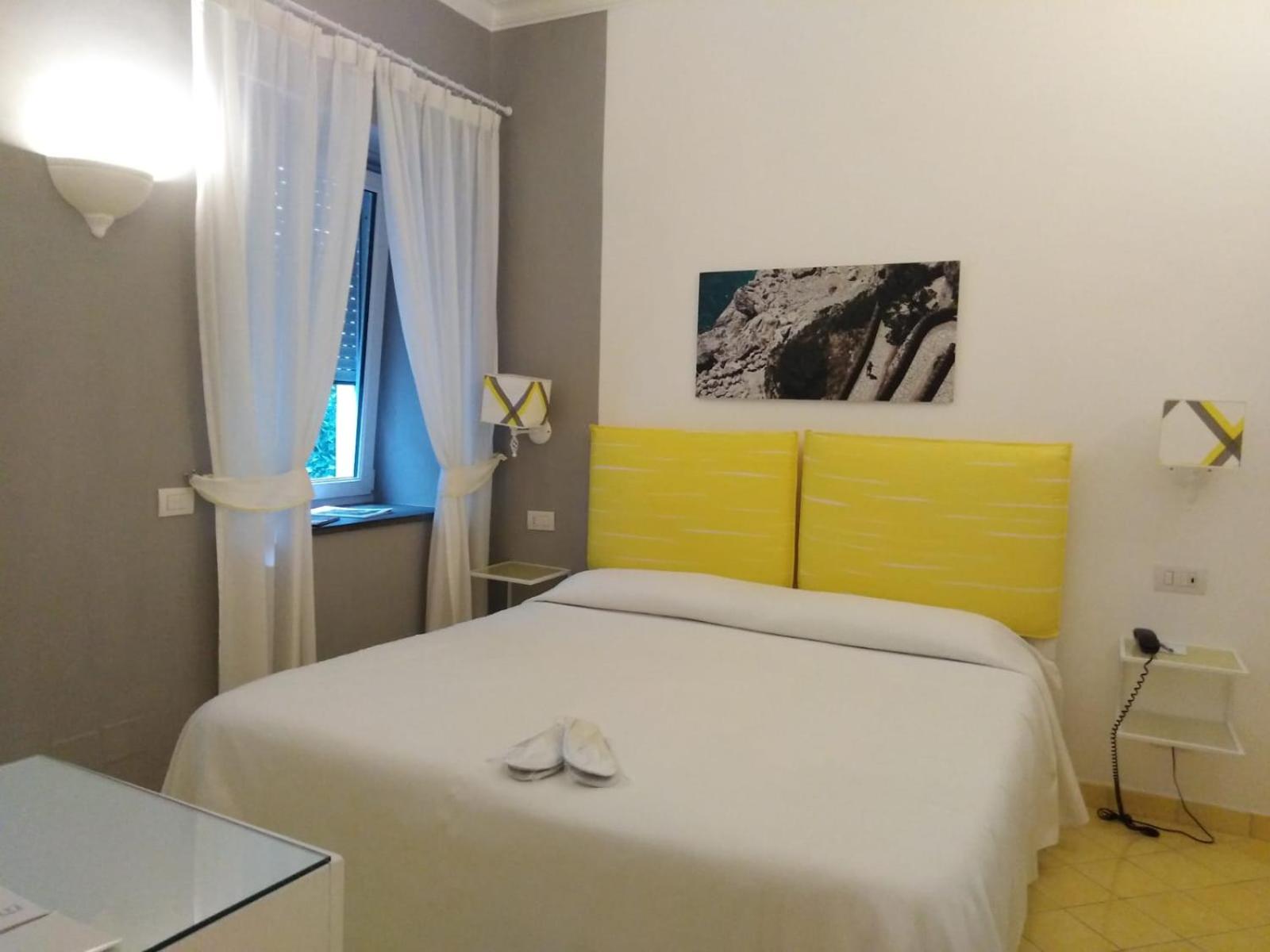 Classic Double Room with Internal View - Photo 8
