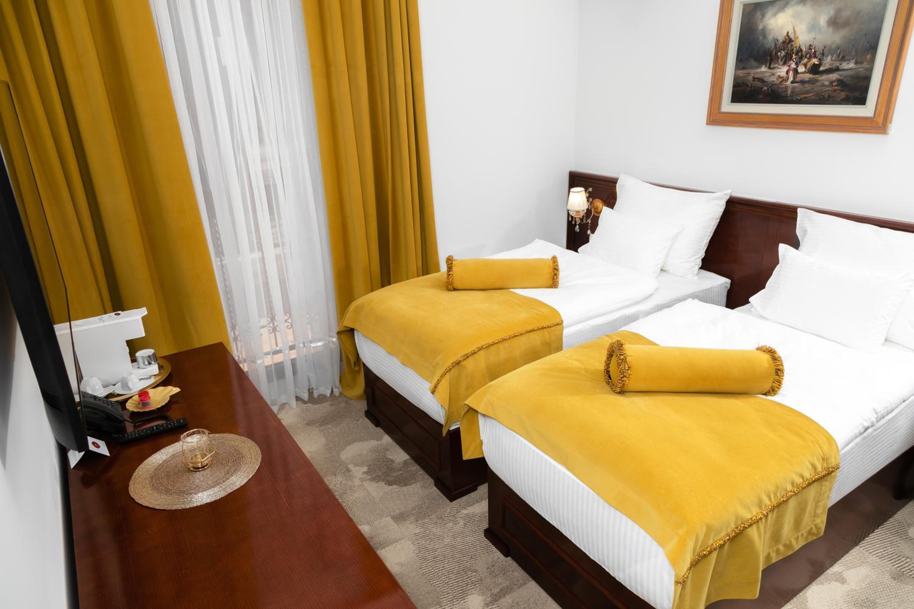 Standard Double Room or Twin Room - Photo 3