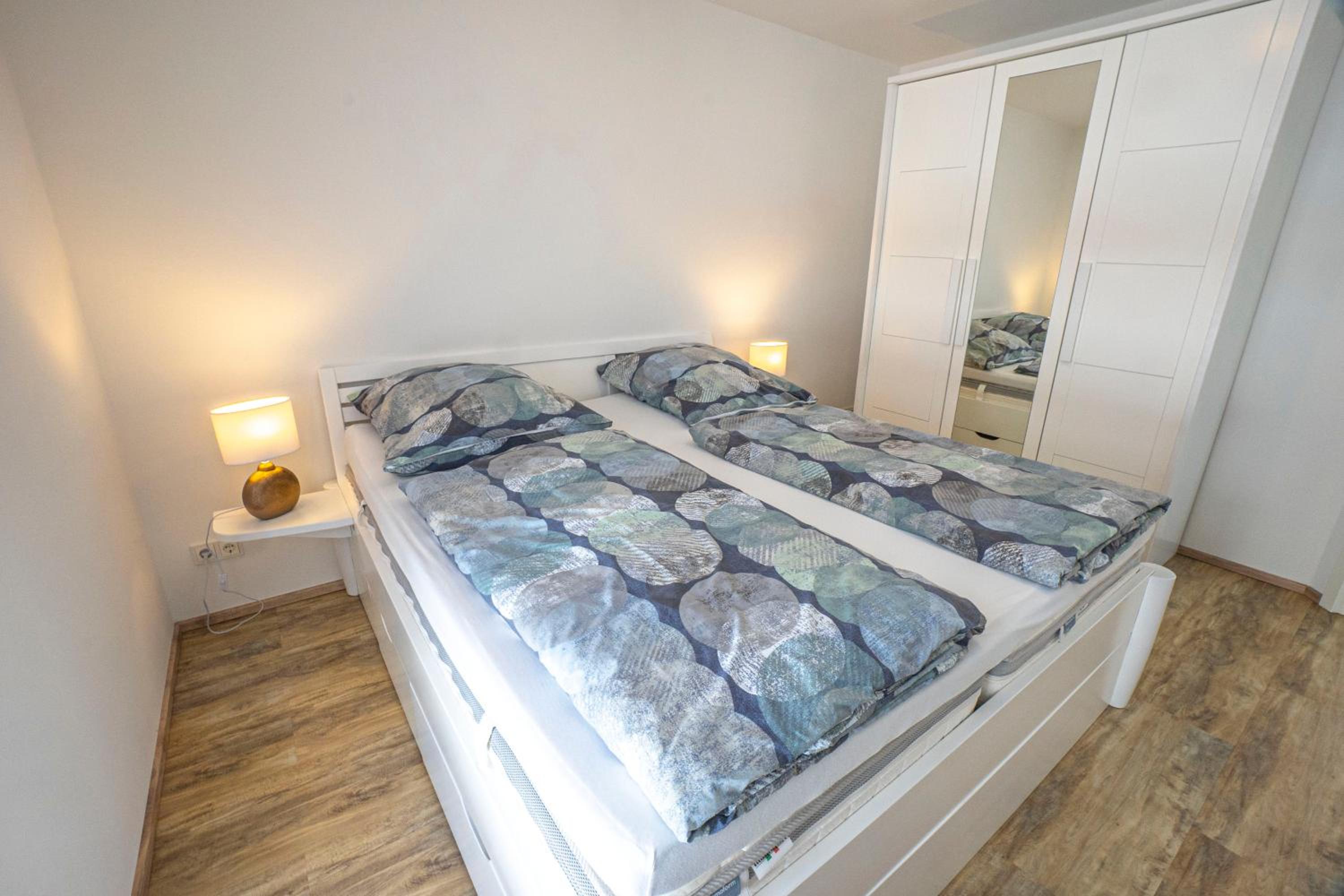 One-Bedroom Apartment - Photo 3