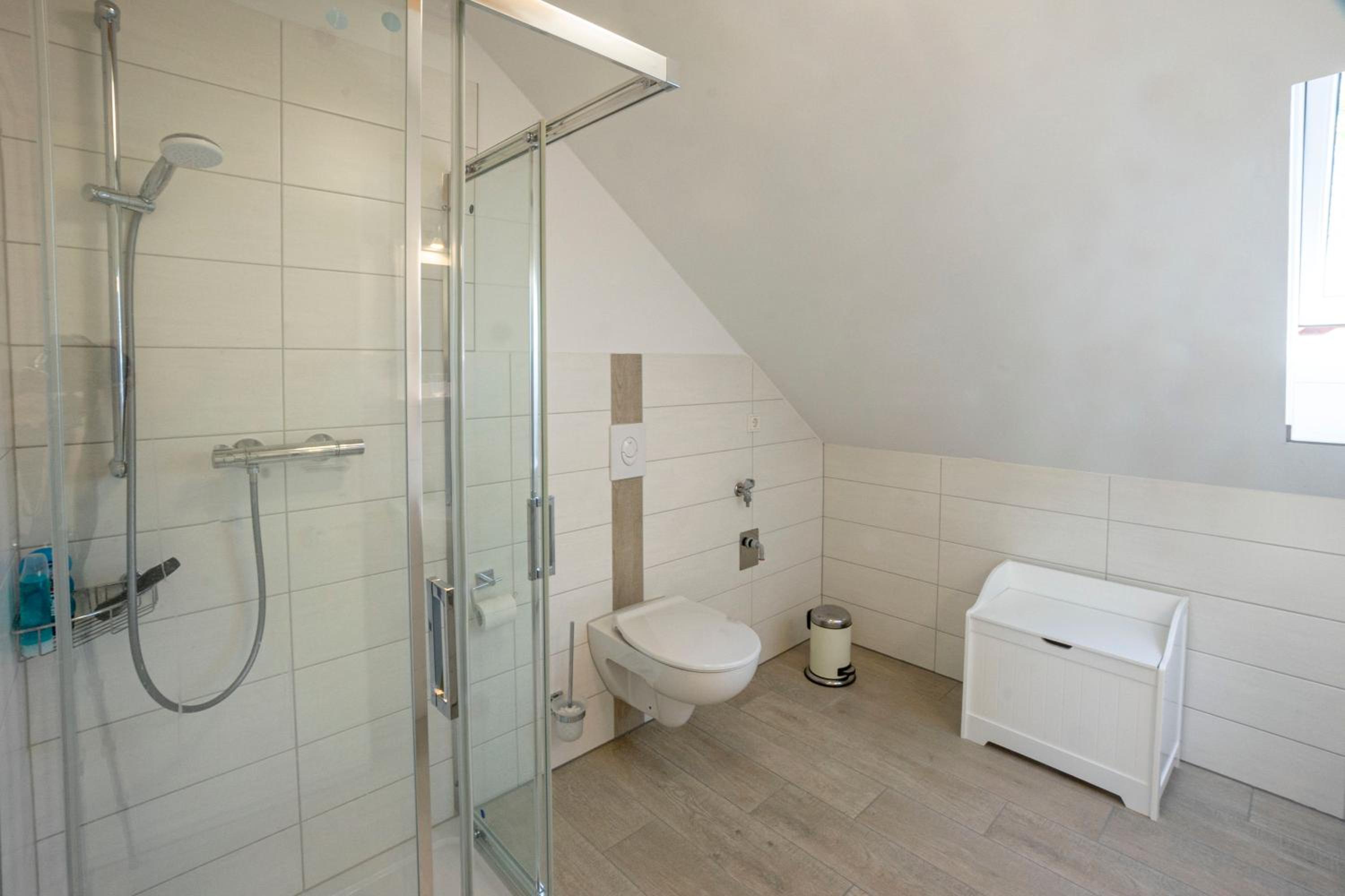 One-Bedroom Apartment - Photo 12