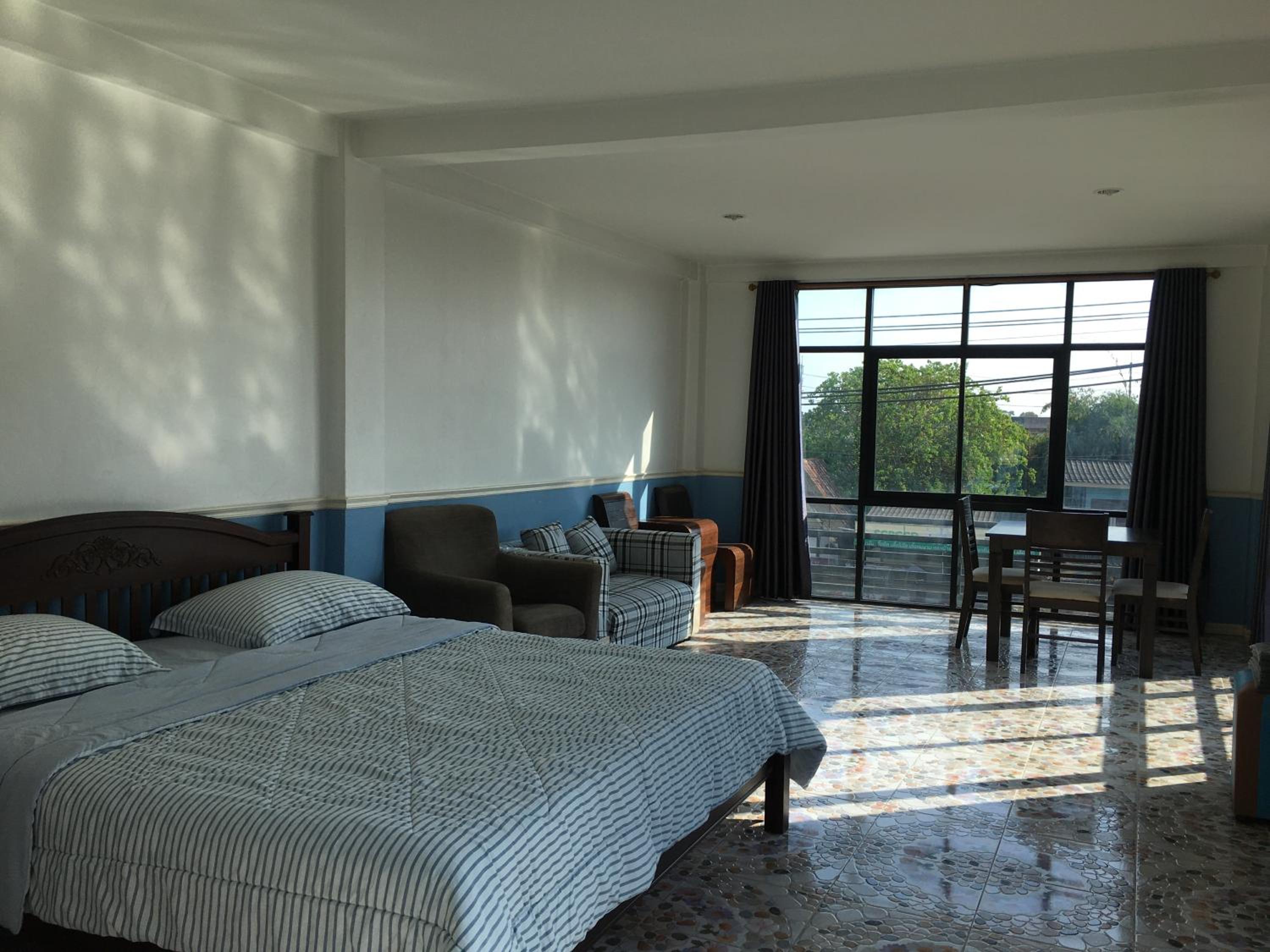 Double Room with Private Bathroom - Photo 1