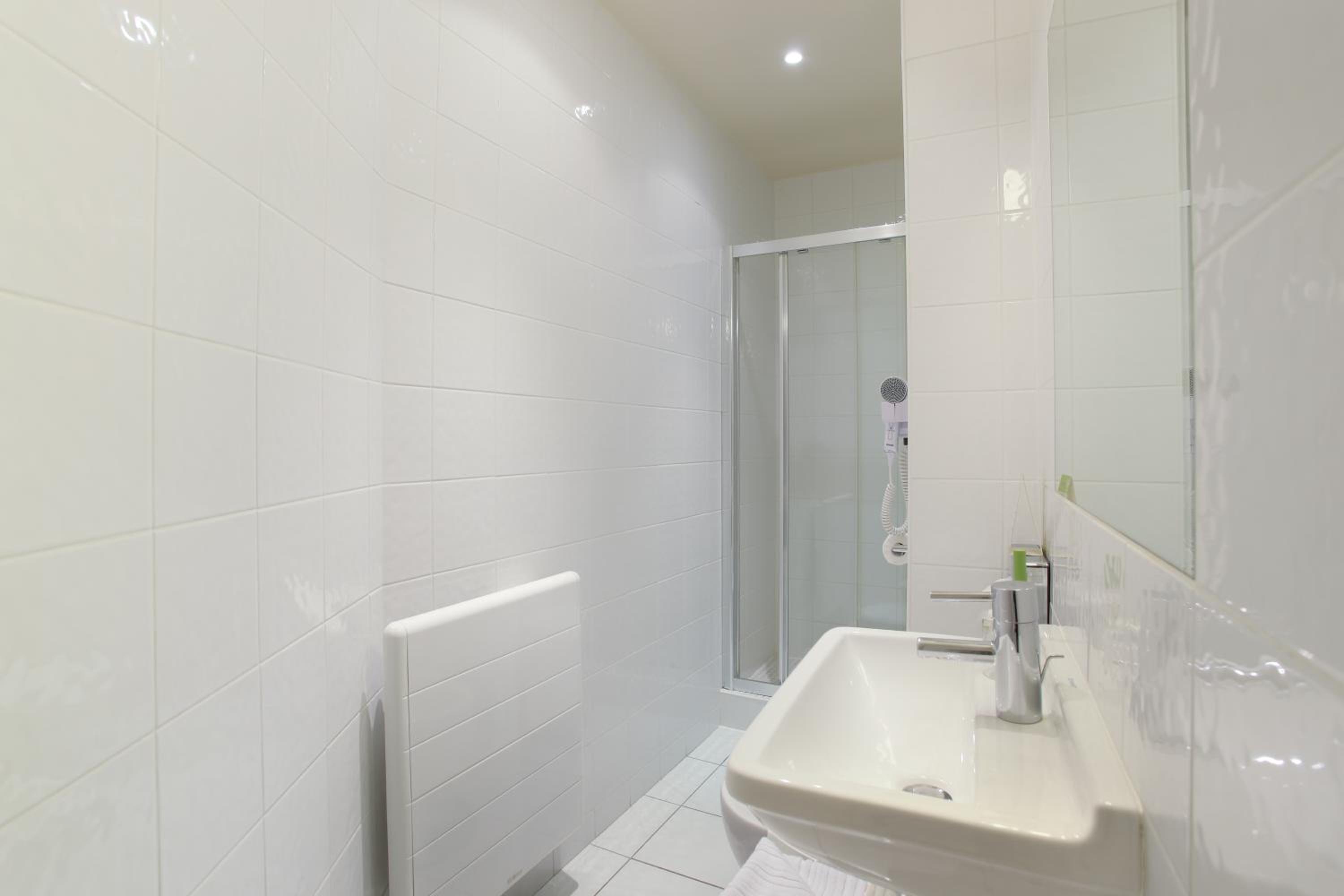 Single Room with Shower photo 3