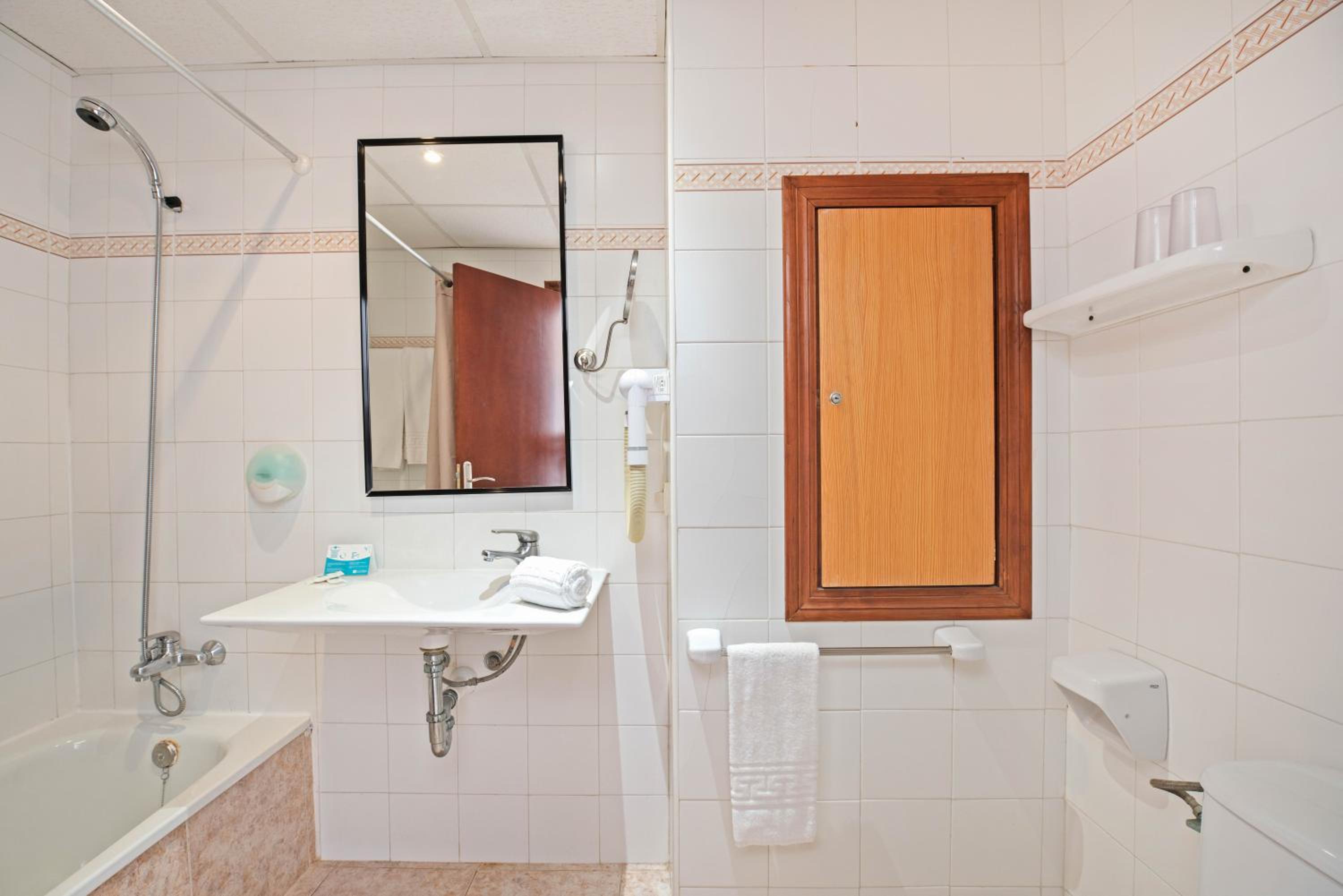 Habitación Triple Económica