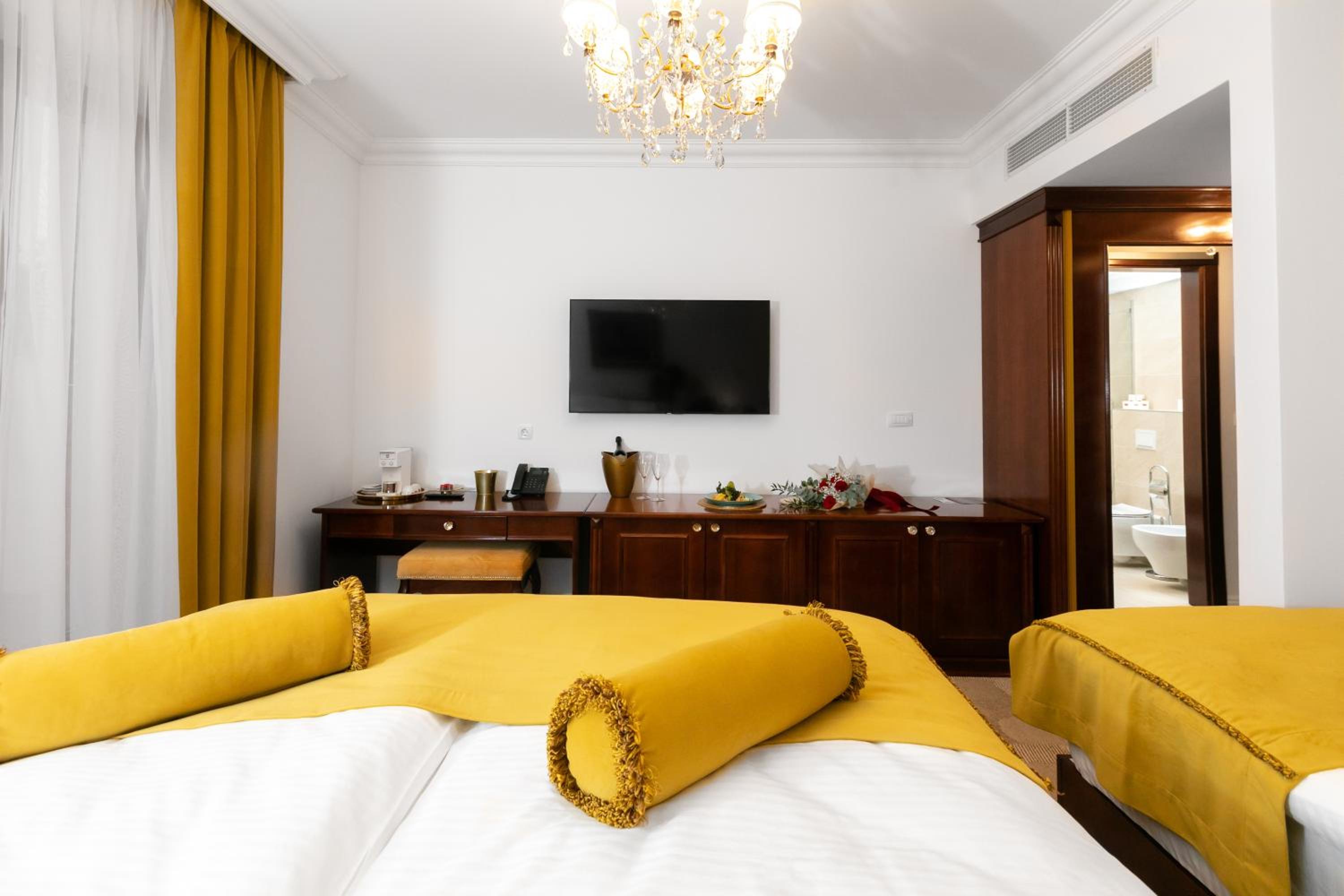 Classic Triple Room - Photo 4