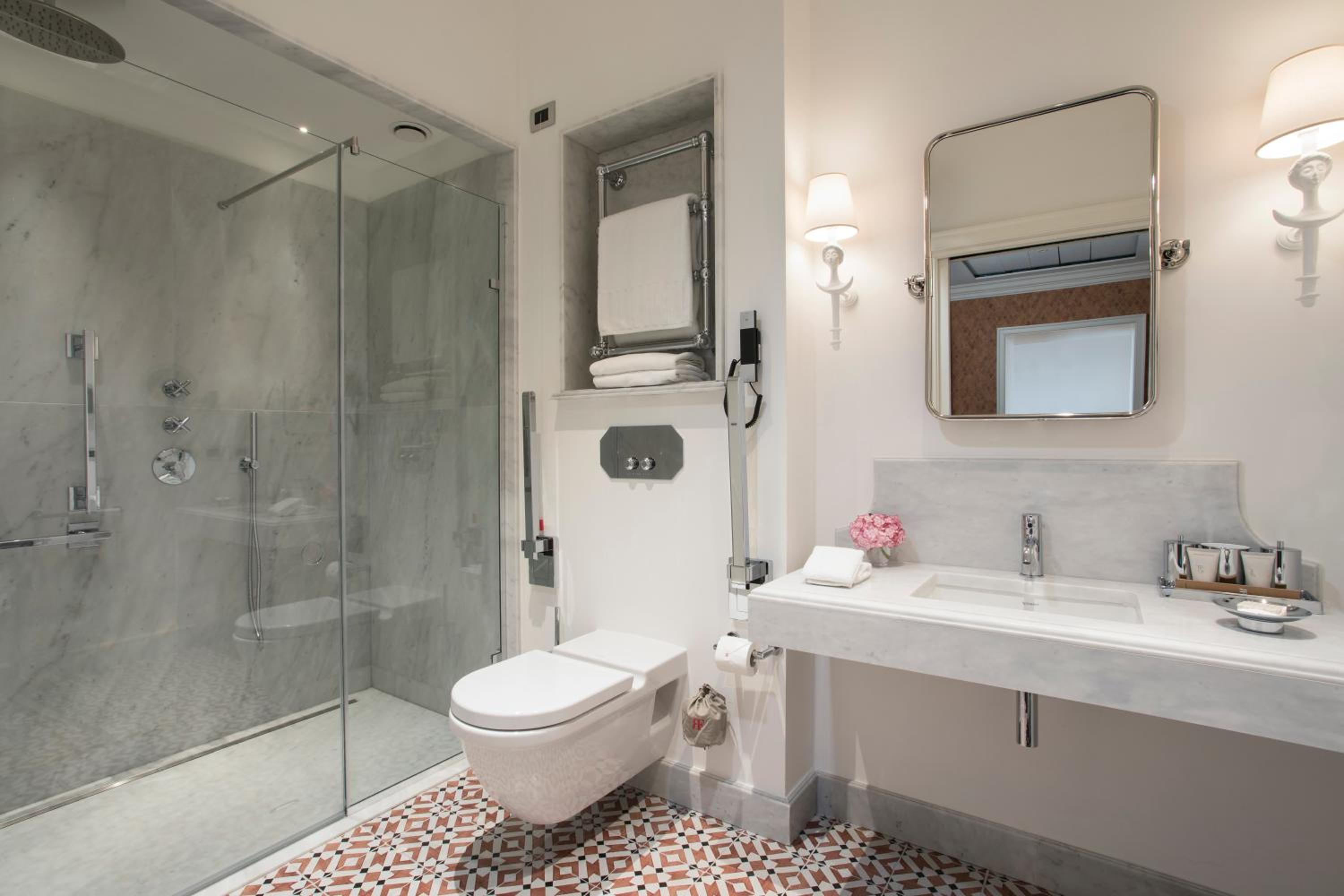 Deluxe Double Room with Sea View - Photo 3