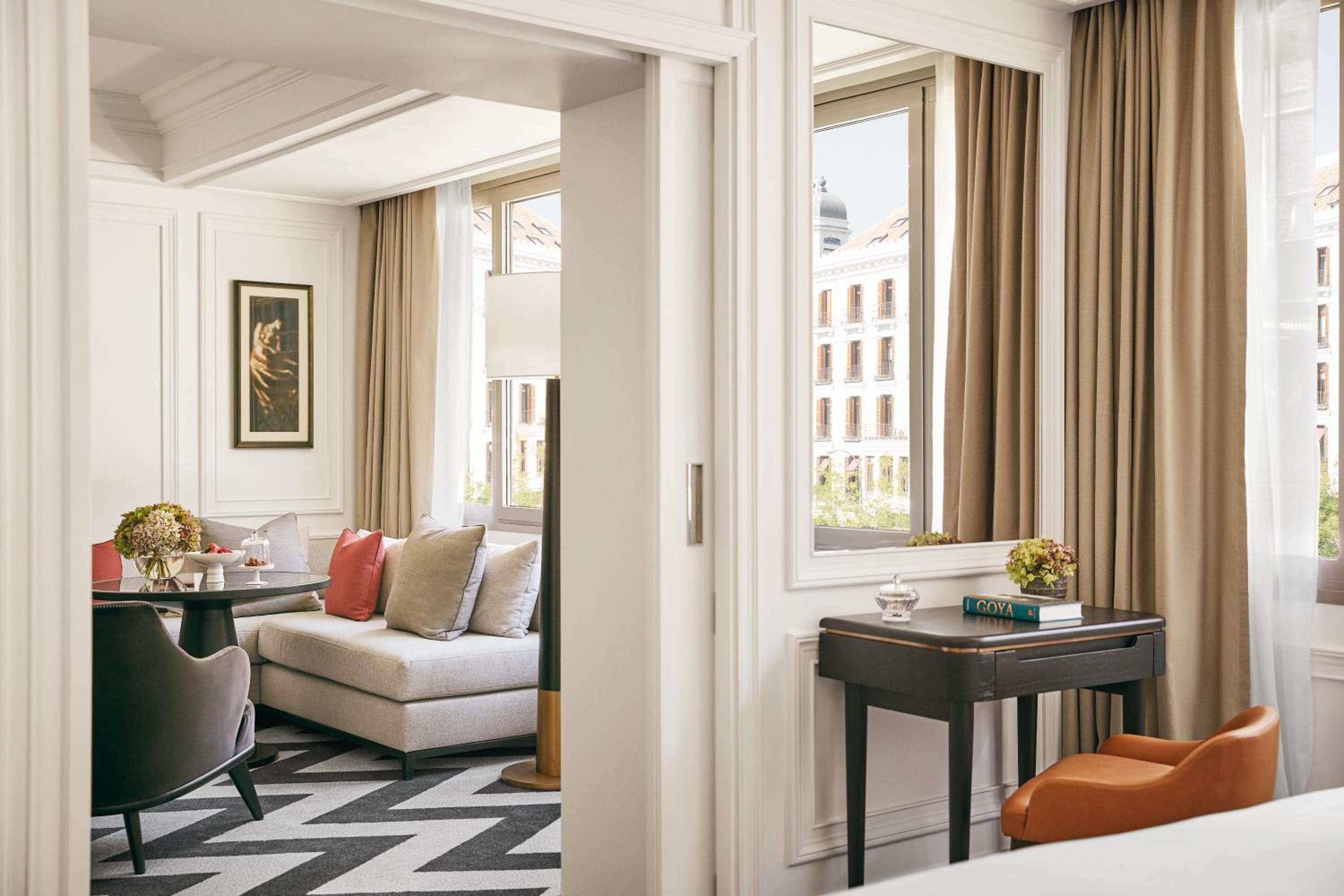 One-Bedroom Suite thumbnail 6