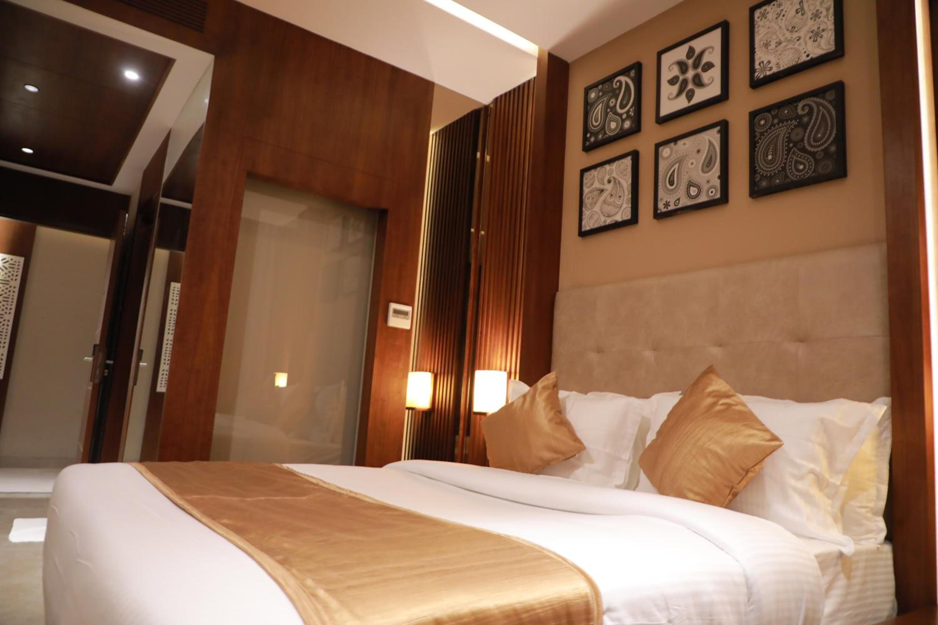 Executive Club - Photo 2