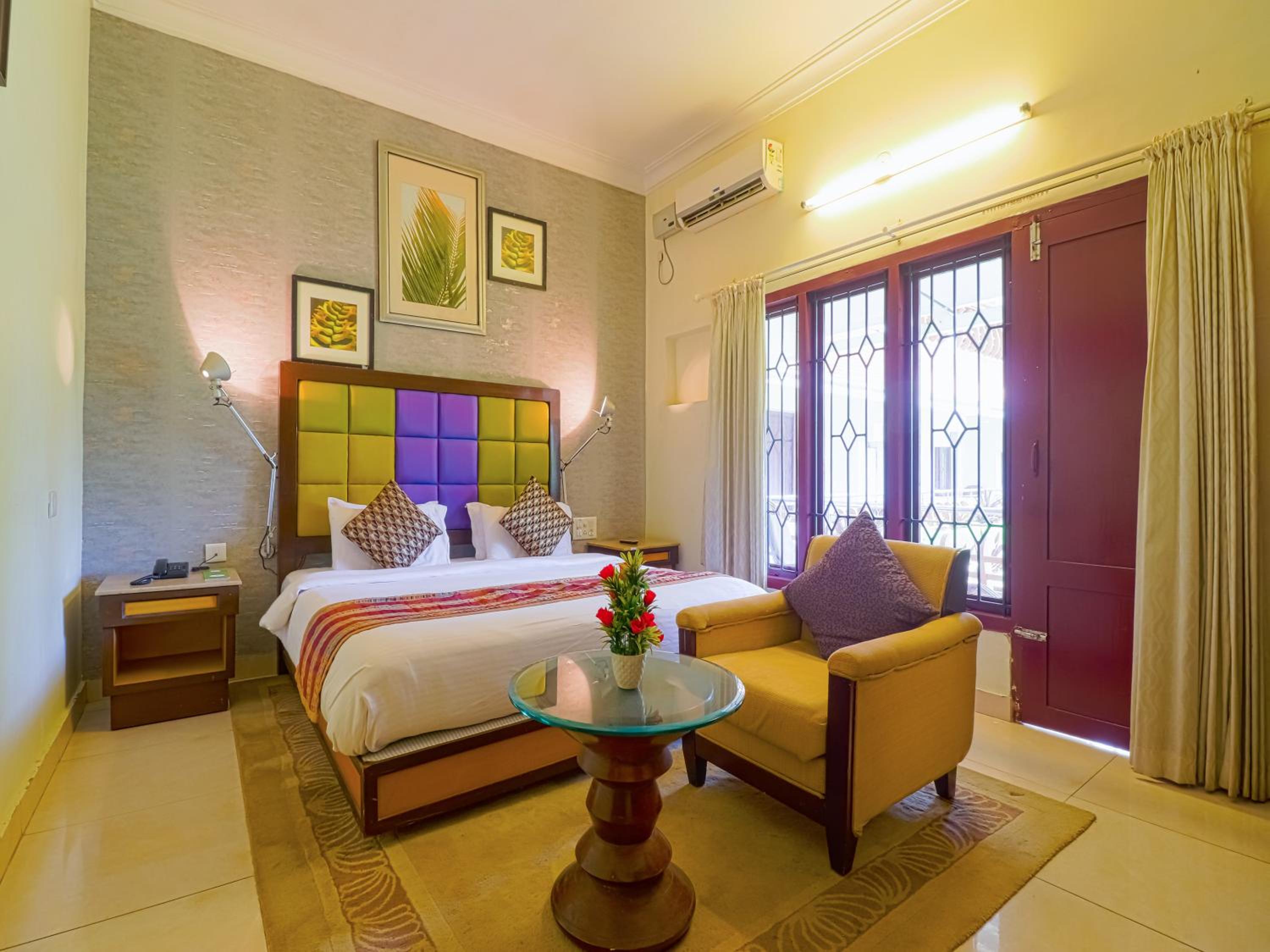 Deluxe Double Room with Balcony - Photo 1