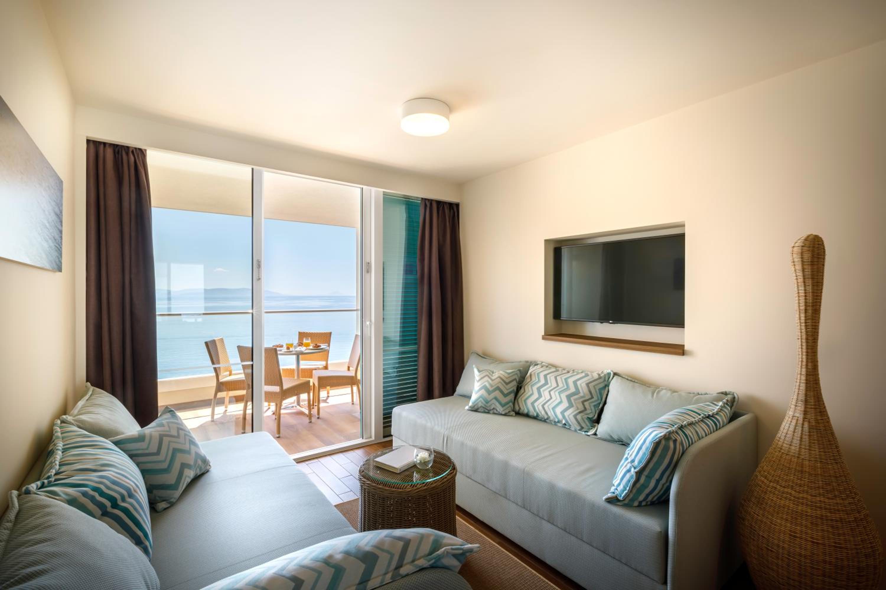 Room for 2+2 Seaview photo 1