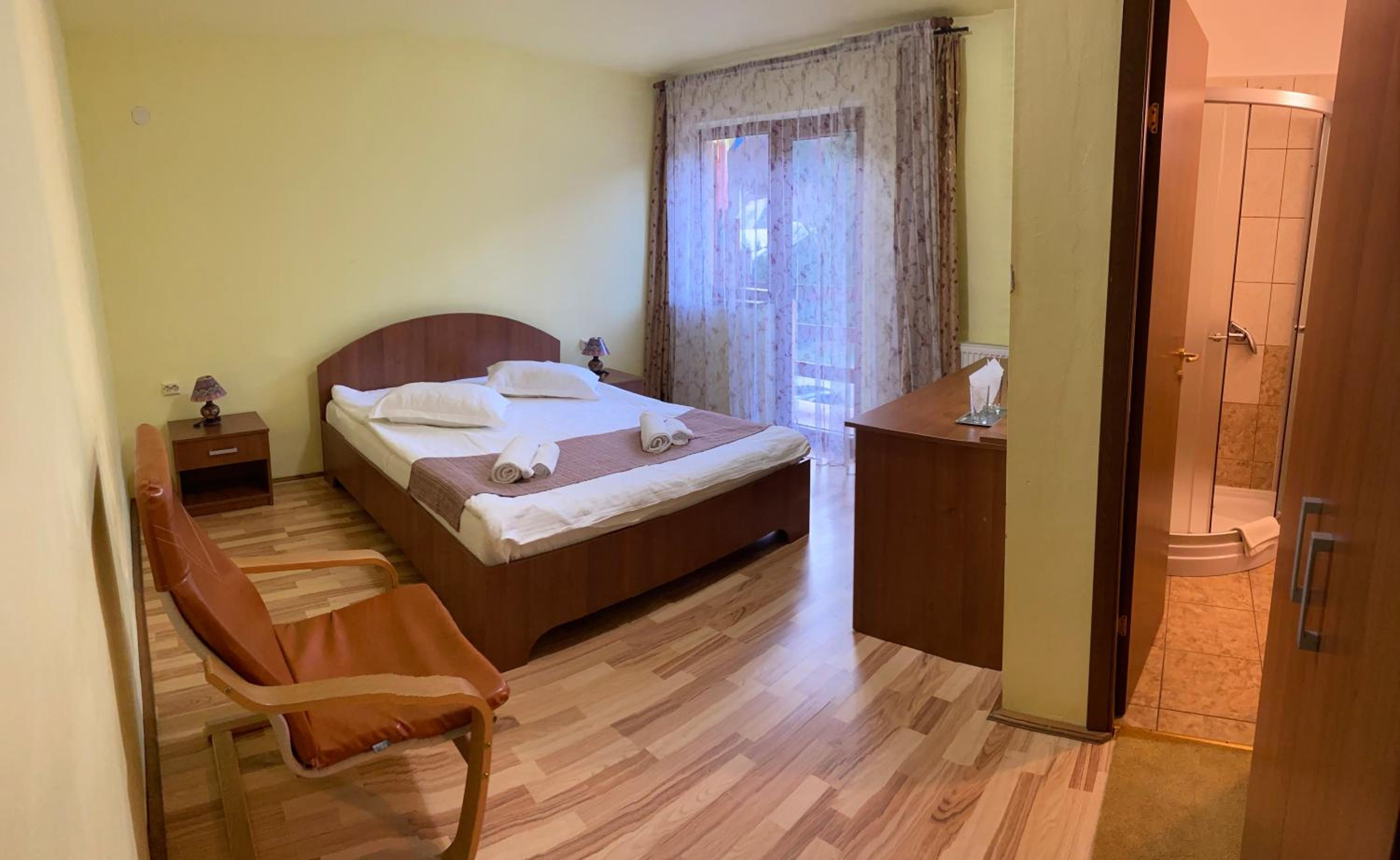Double Room - Photo 2