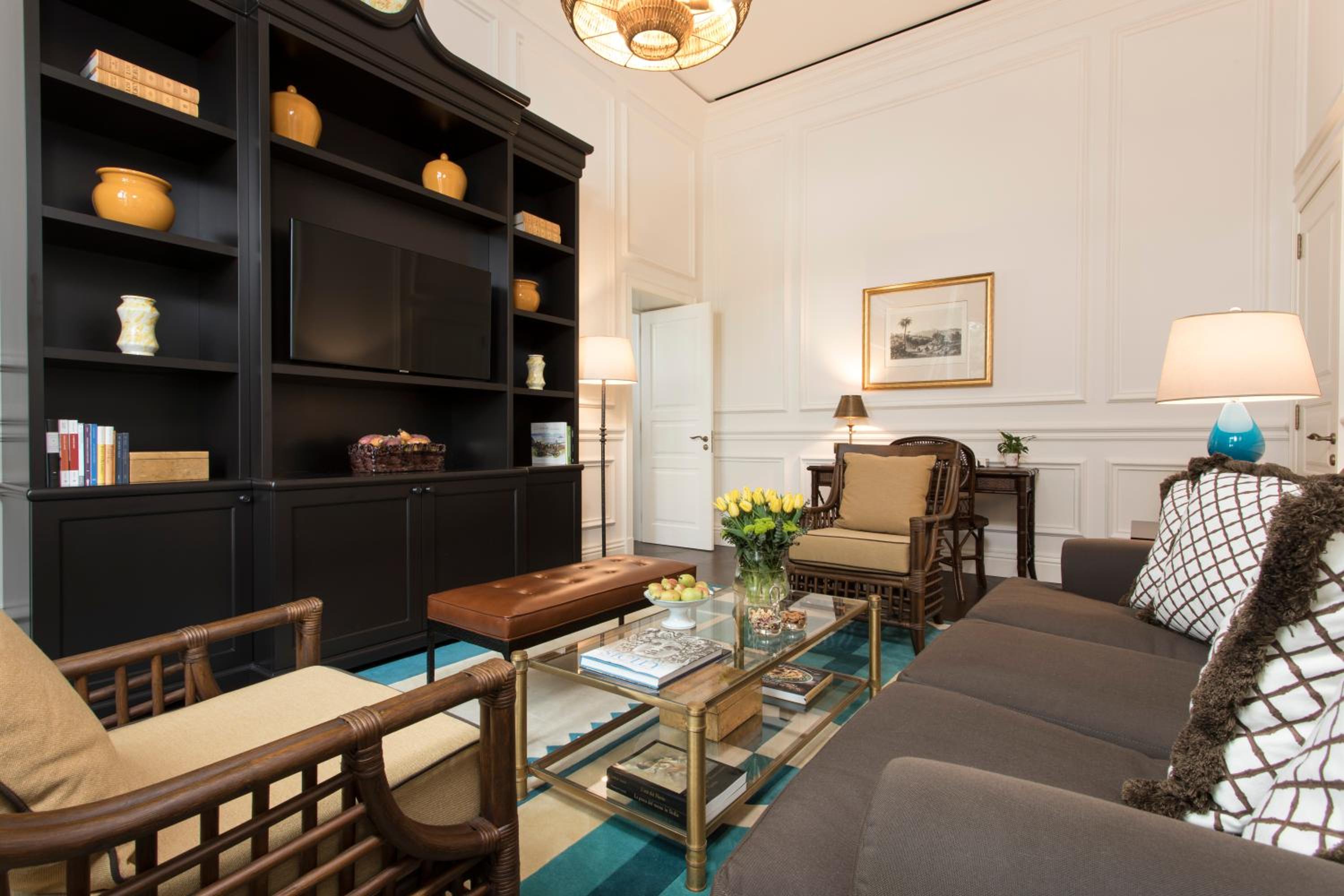 Suite with Terrace thumbnail 5