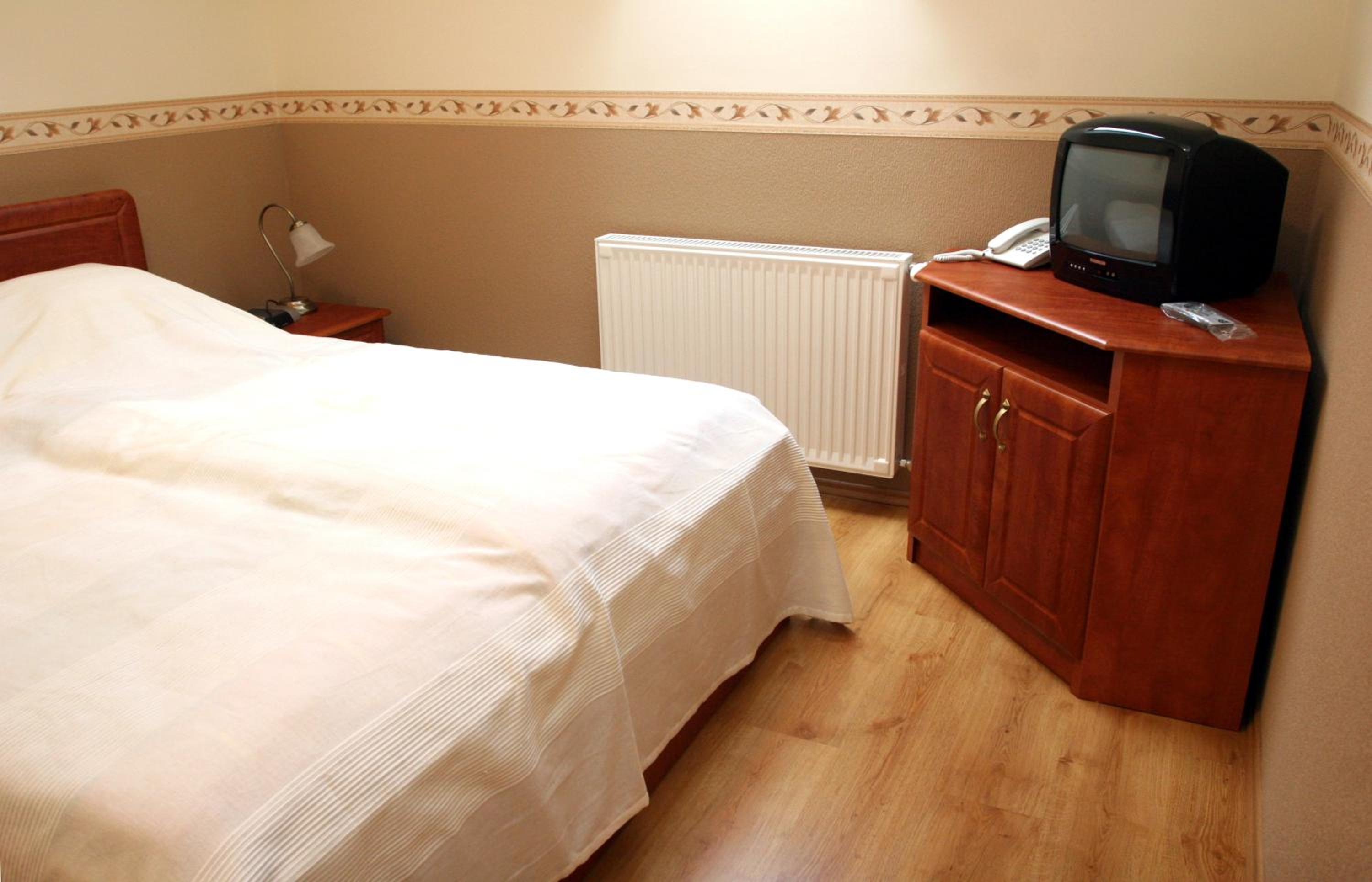 One-Bedroom Apartment - Photo 1