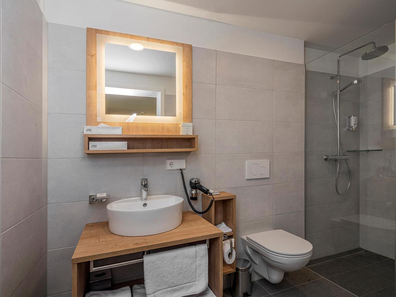 Standard Double Room - Photo 3