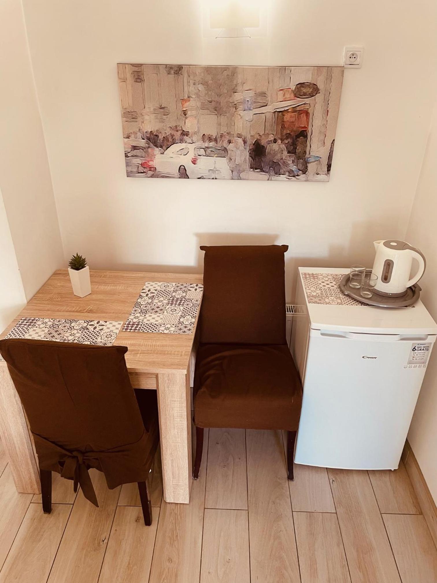 Double Room with Private Bathroom photo 3