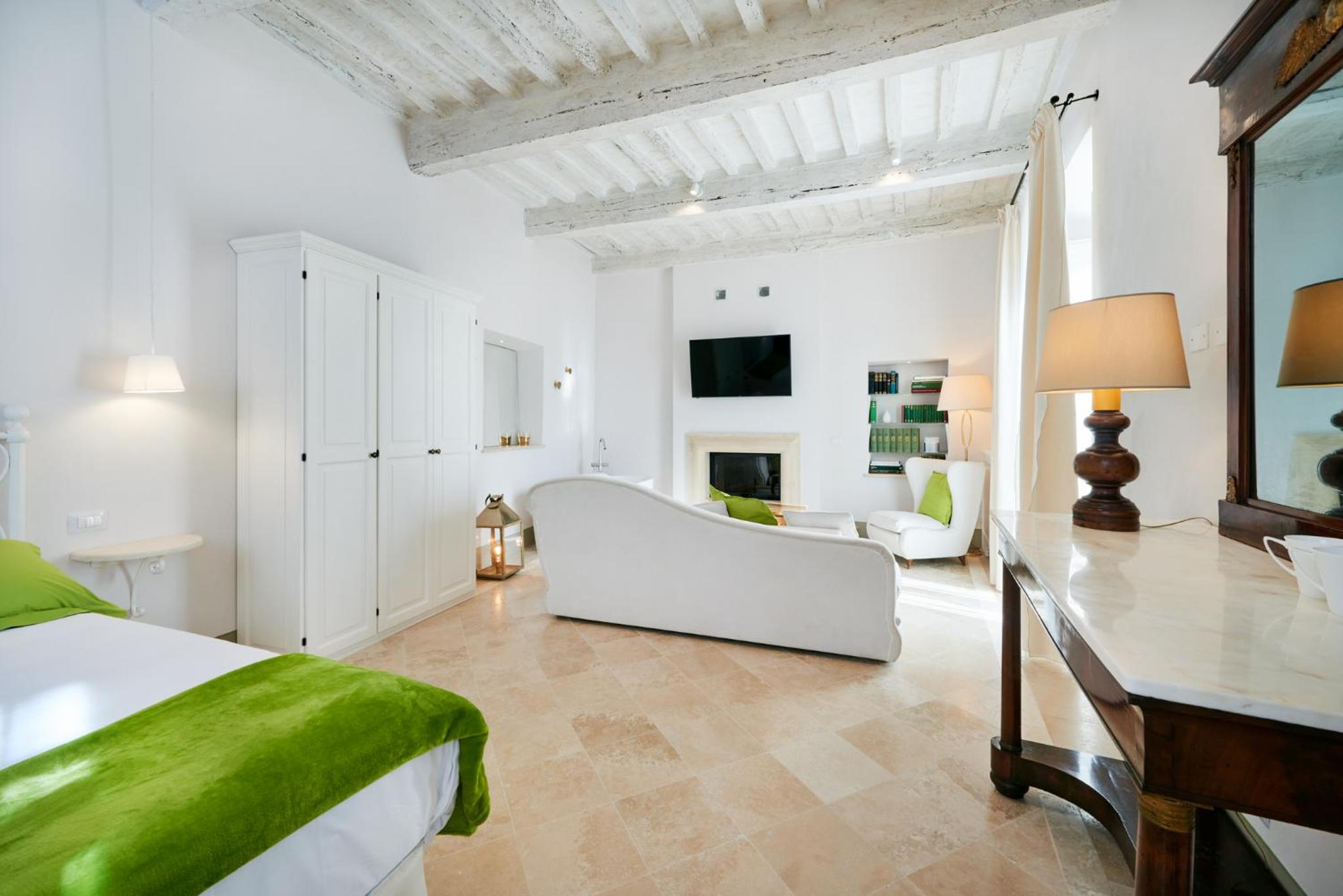 Deluxe Queen Room - Photo 4