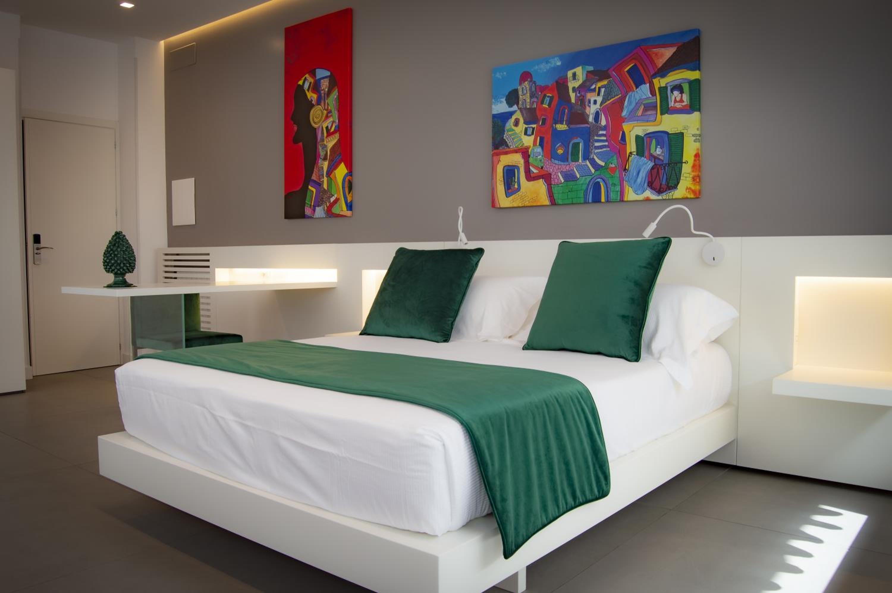 Deluxe Double Room - Photo 5