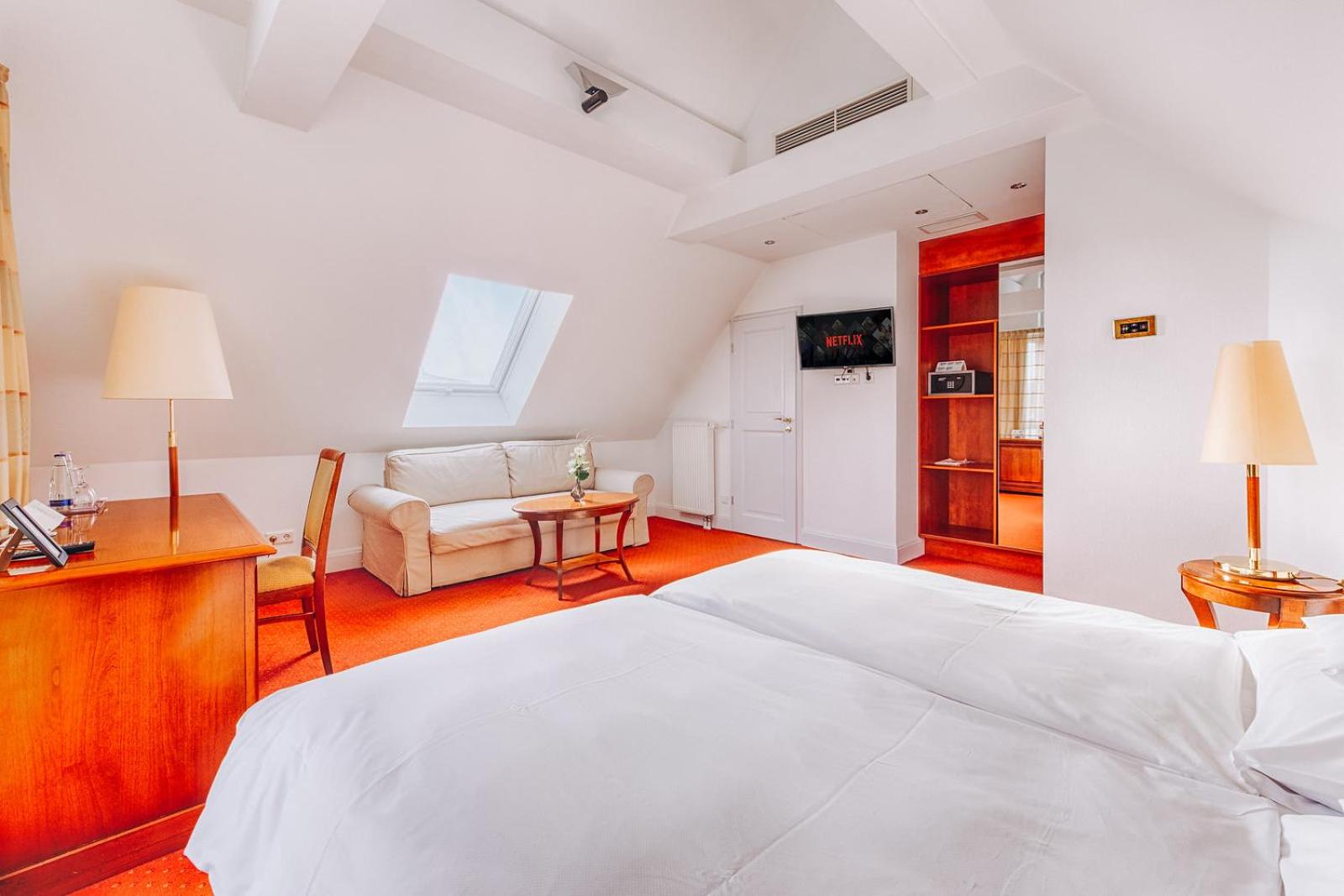 Deluxe Double Room - Photo 7