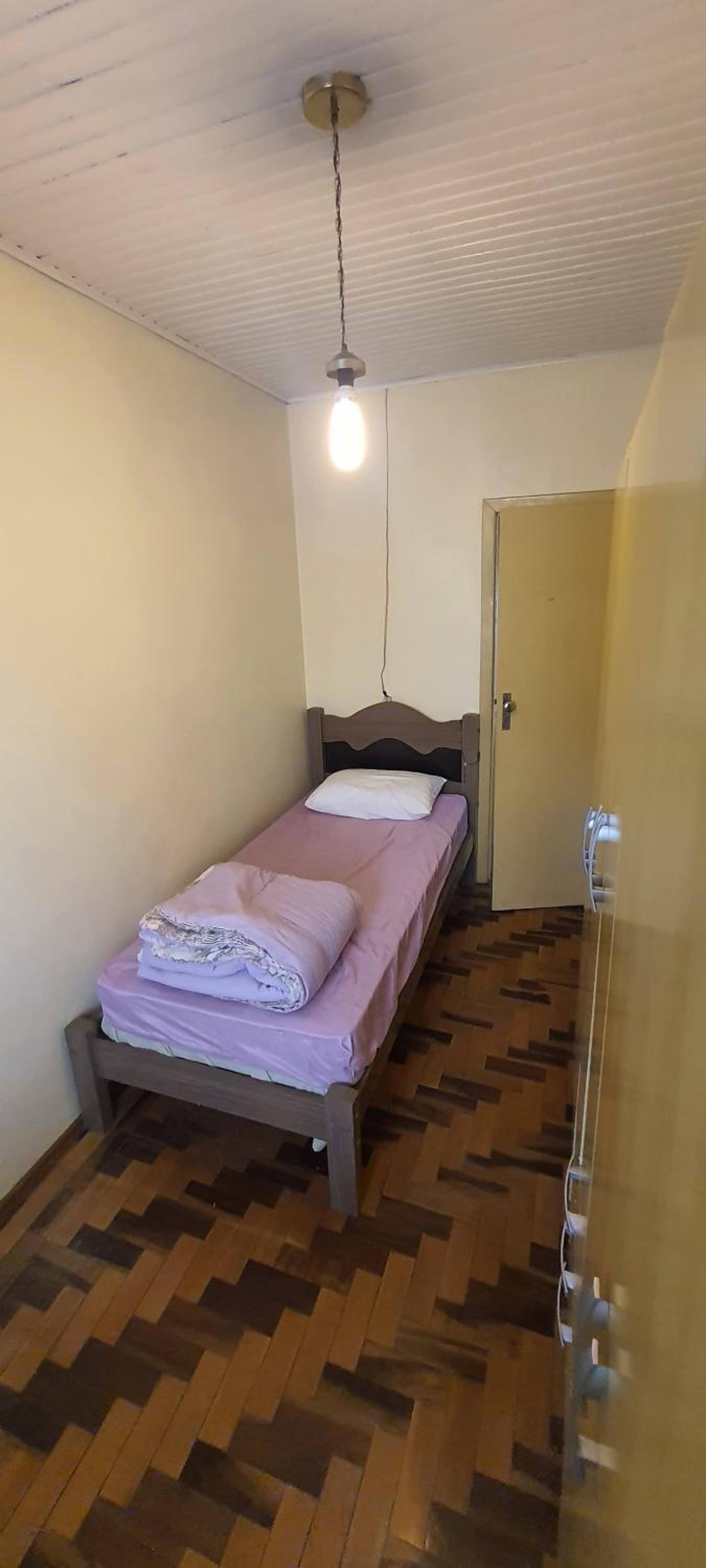 Standard Single Room with Shared Bathroom photo 2