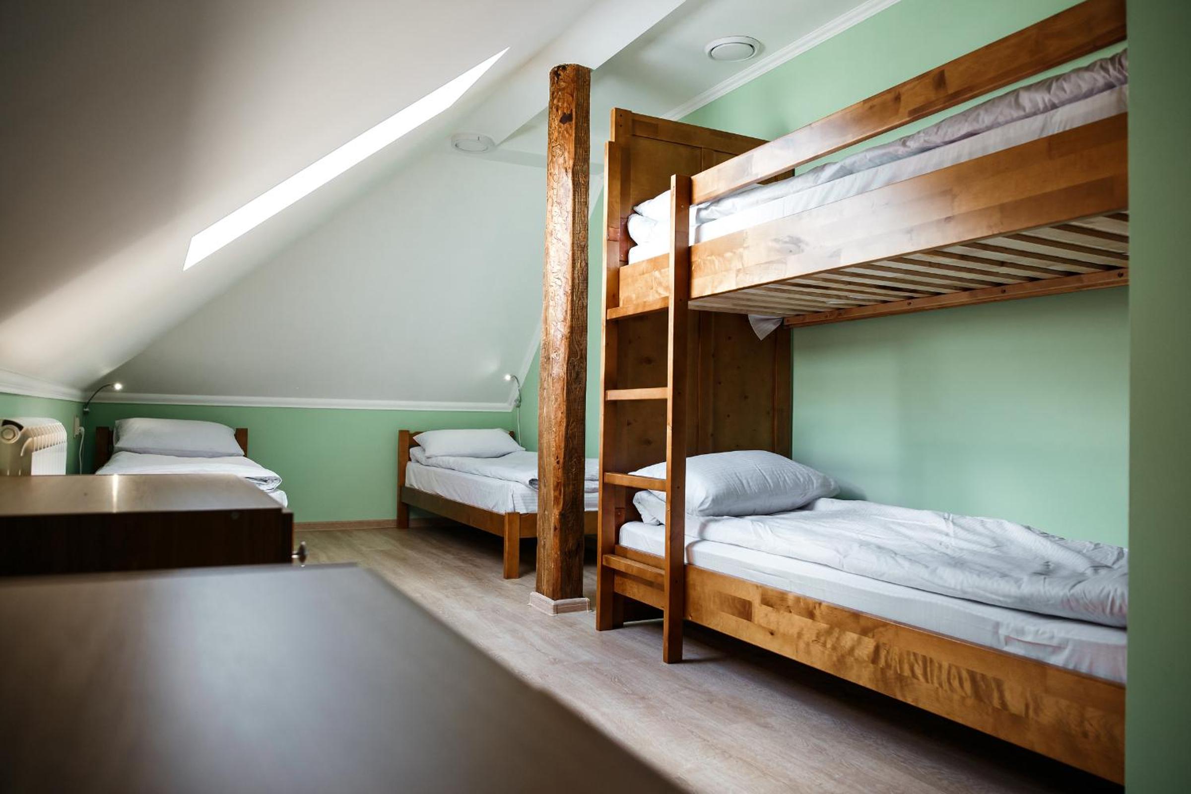 Bed in 4-Bed Mixed Dormitory Room photo 3