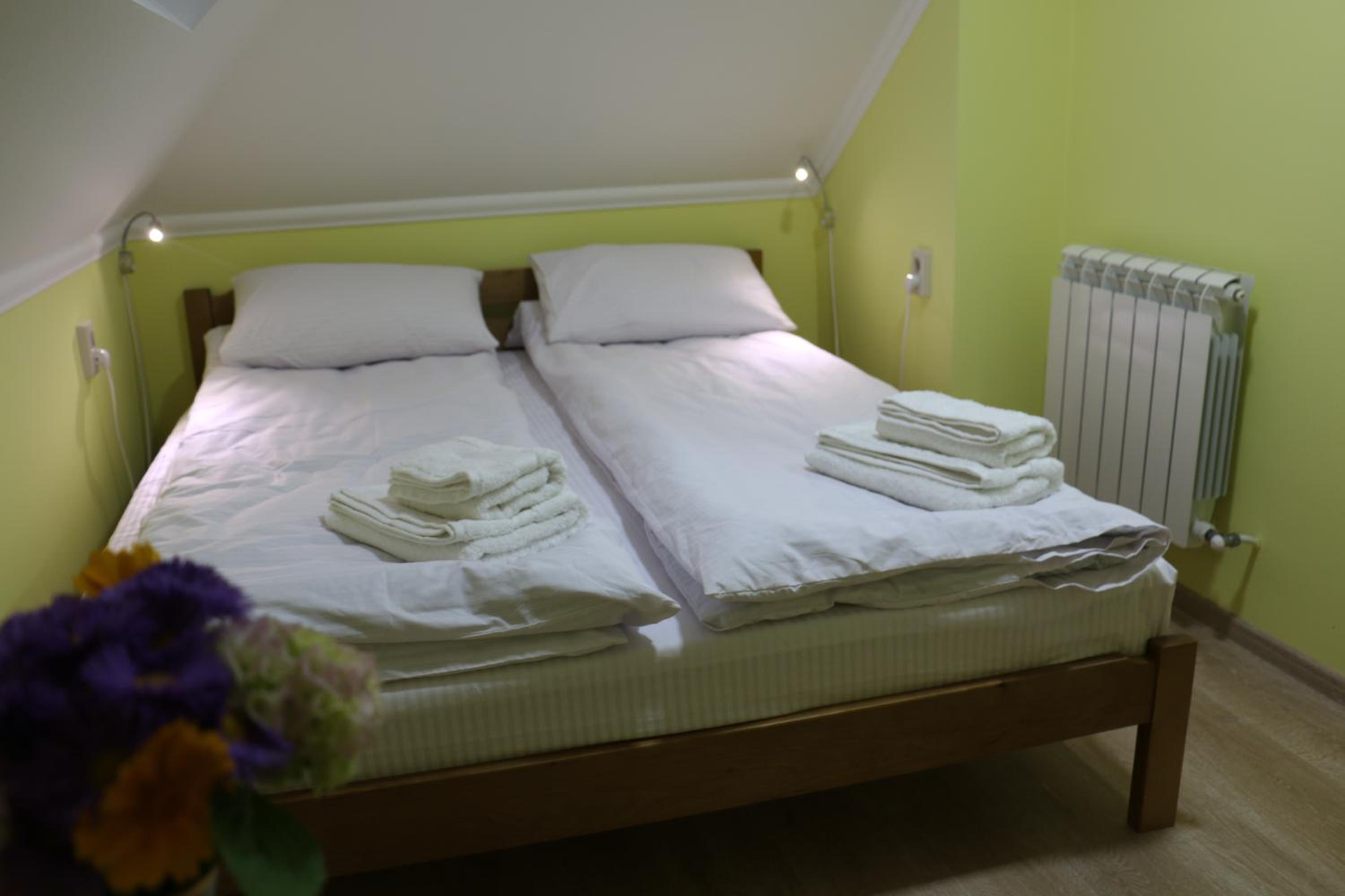 Double Room with Shared Bathroom photo 1