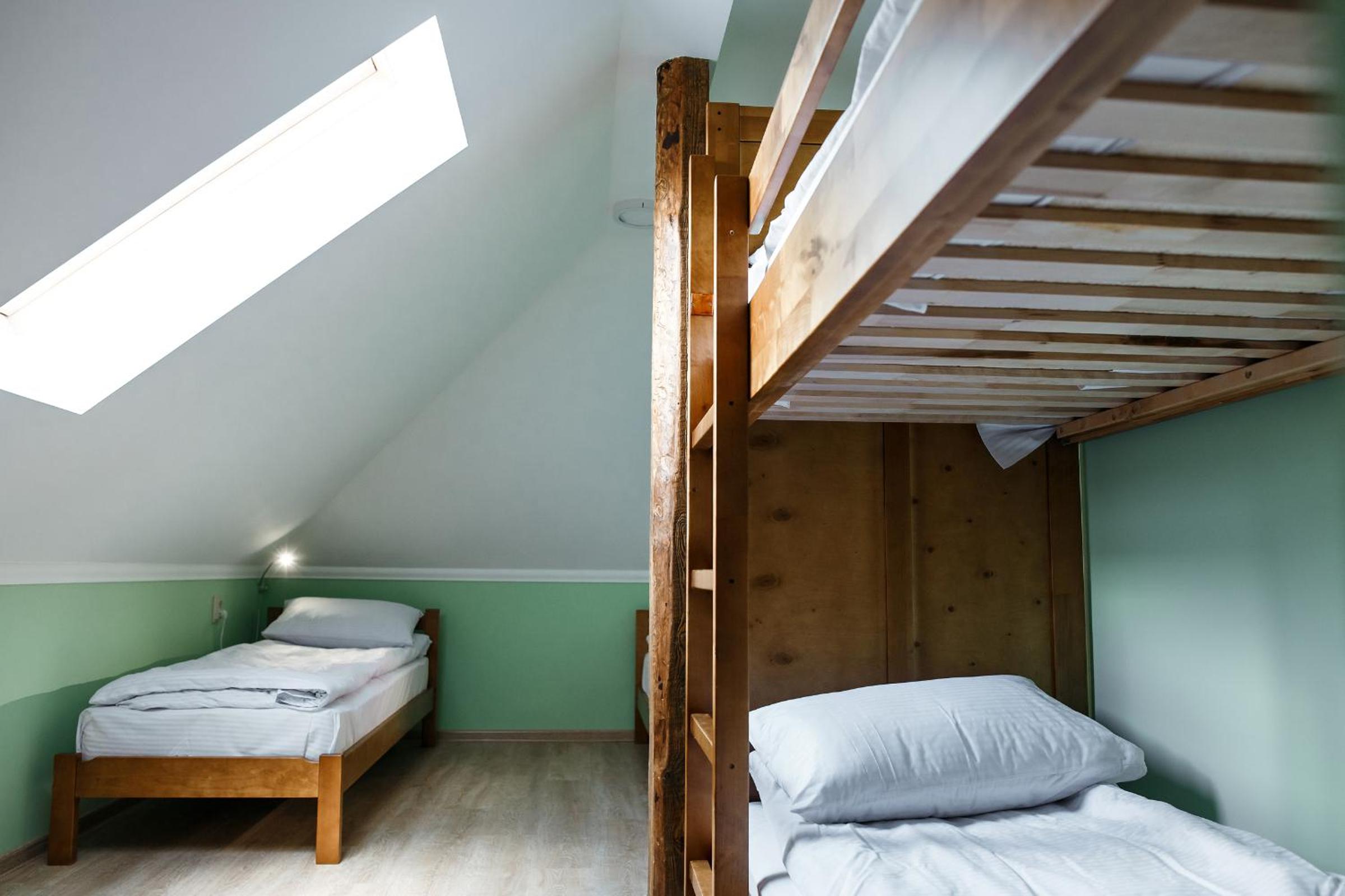 Bed in 4-Bed Mixed Dormitory Room photo 1