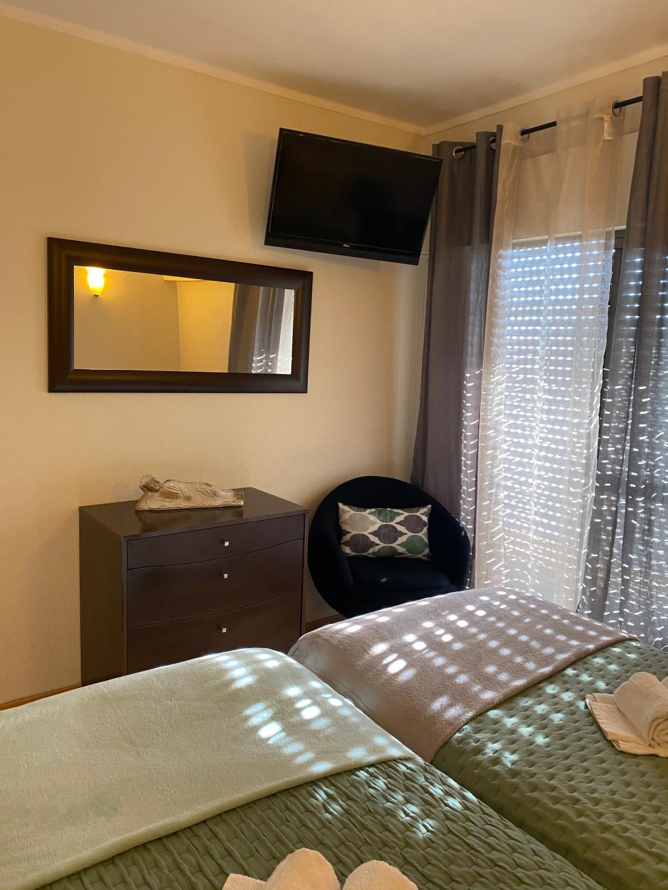 One-Bedroom Apartment - Photo 25