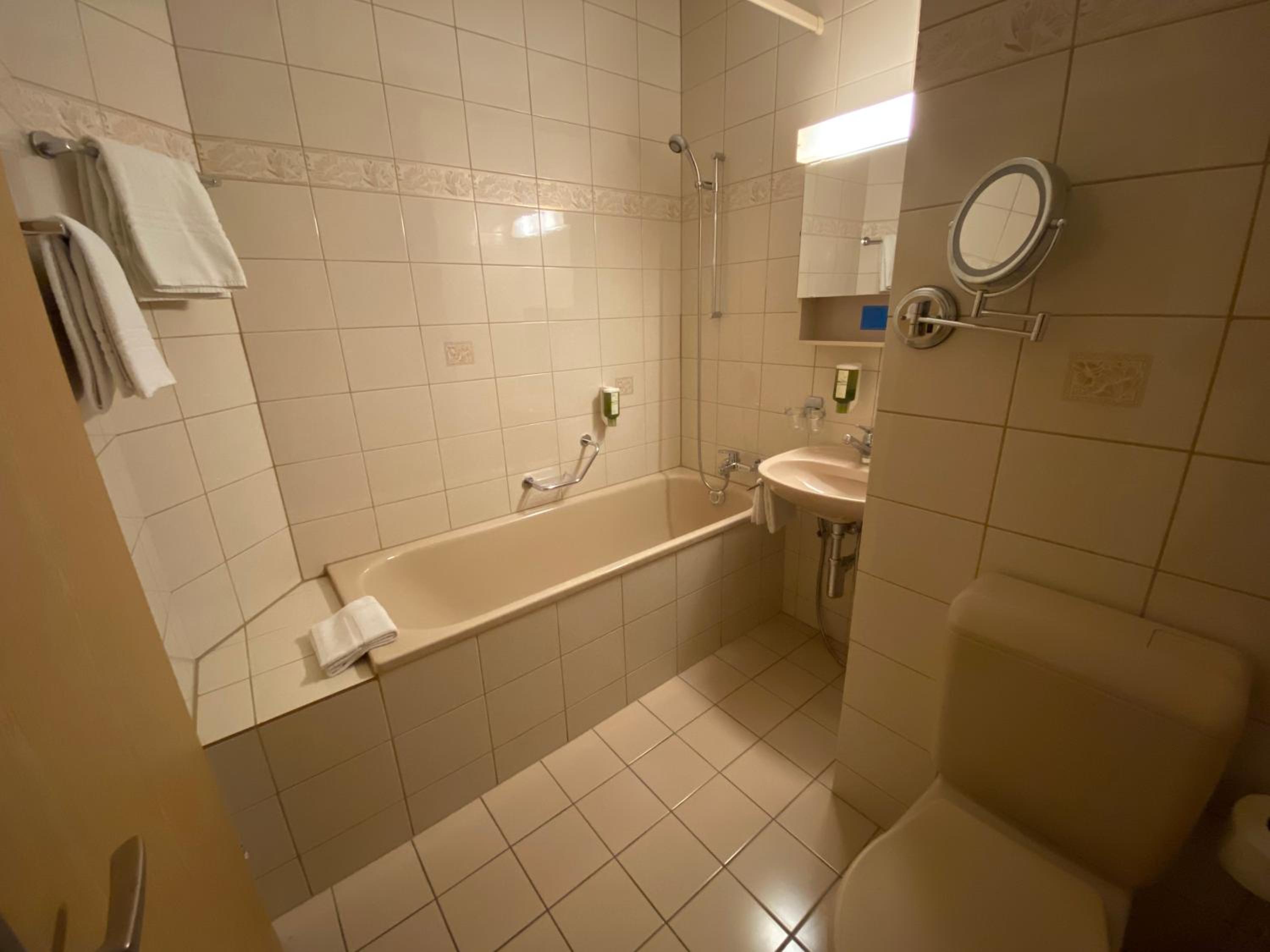 Standard Triple Room with Air Conditioning - Attic - Photo 5
