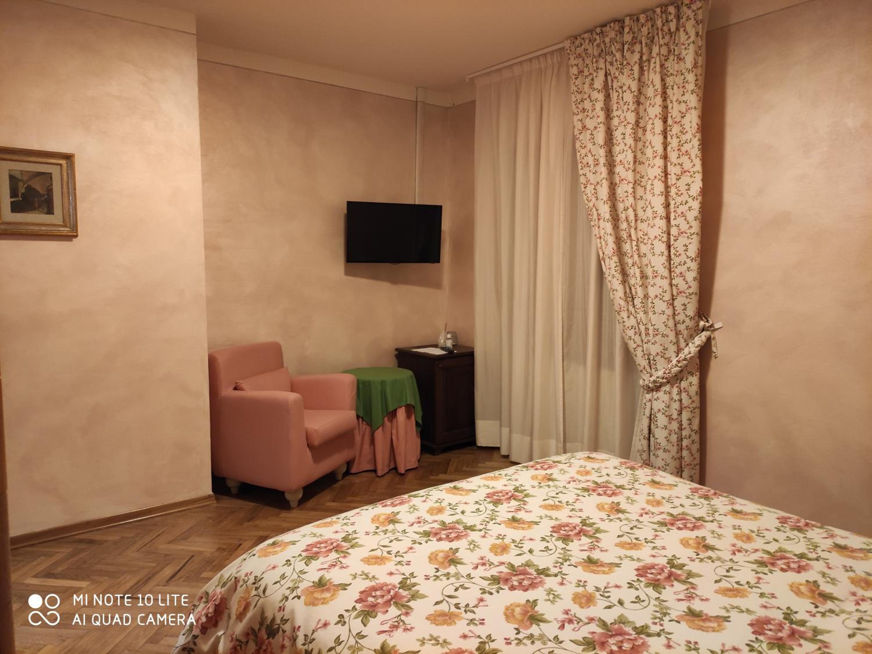 Deluxe Double Room with Garden View photo 1