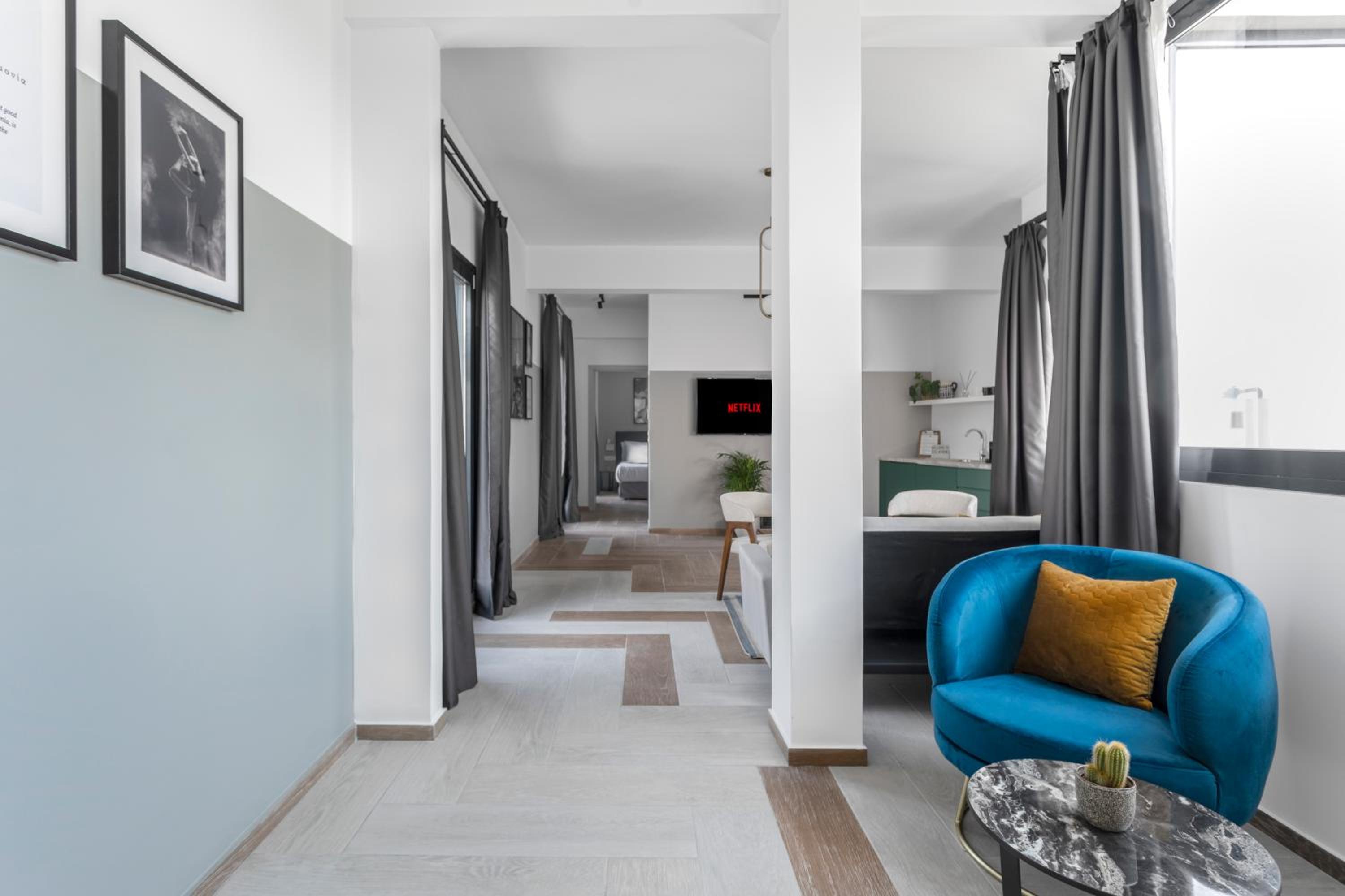 Suite with Terrace and Acropolis View  photo 1