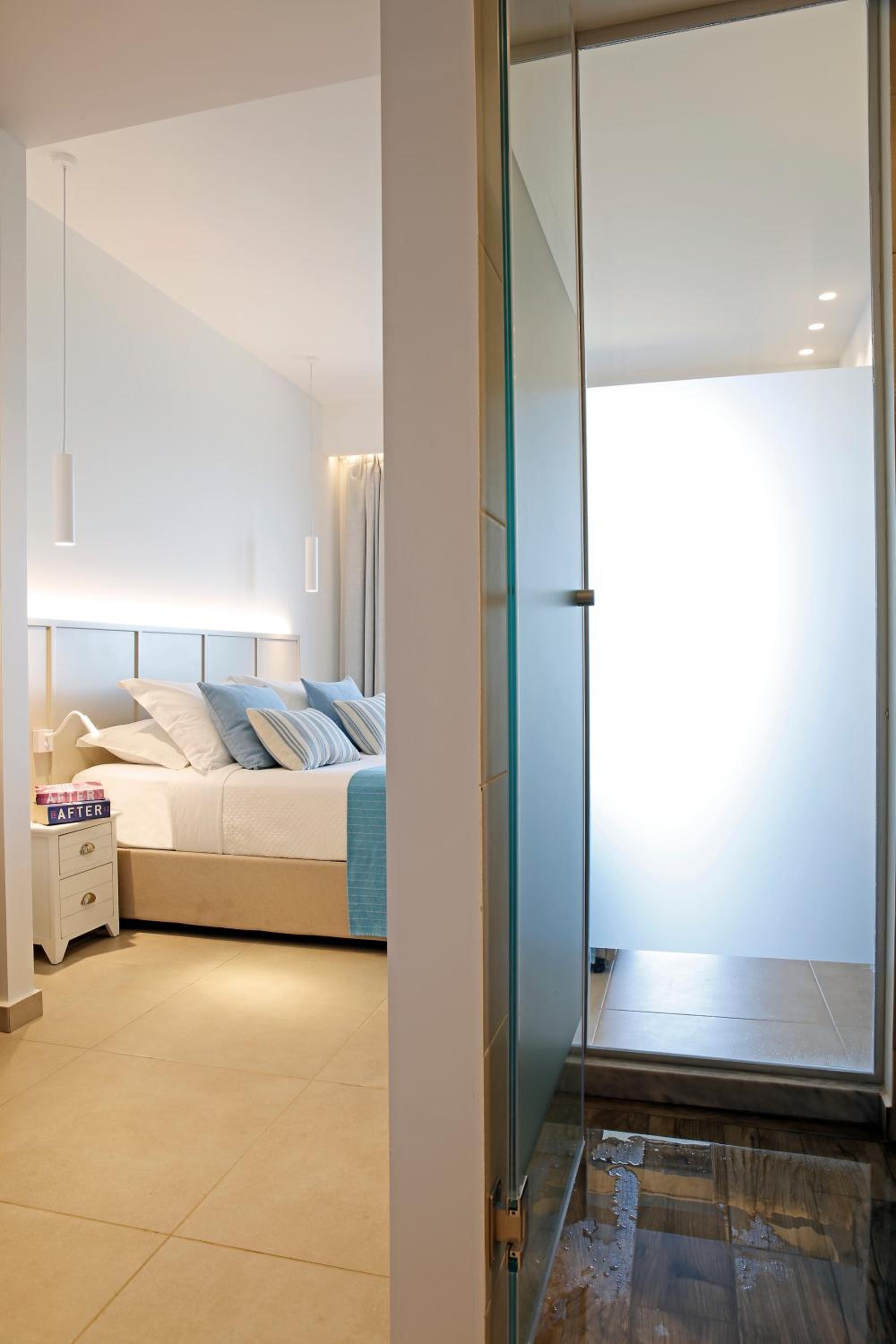 Economy Double Room photo 3