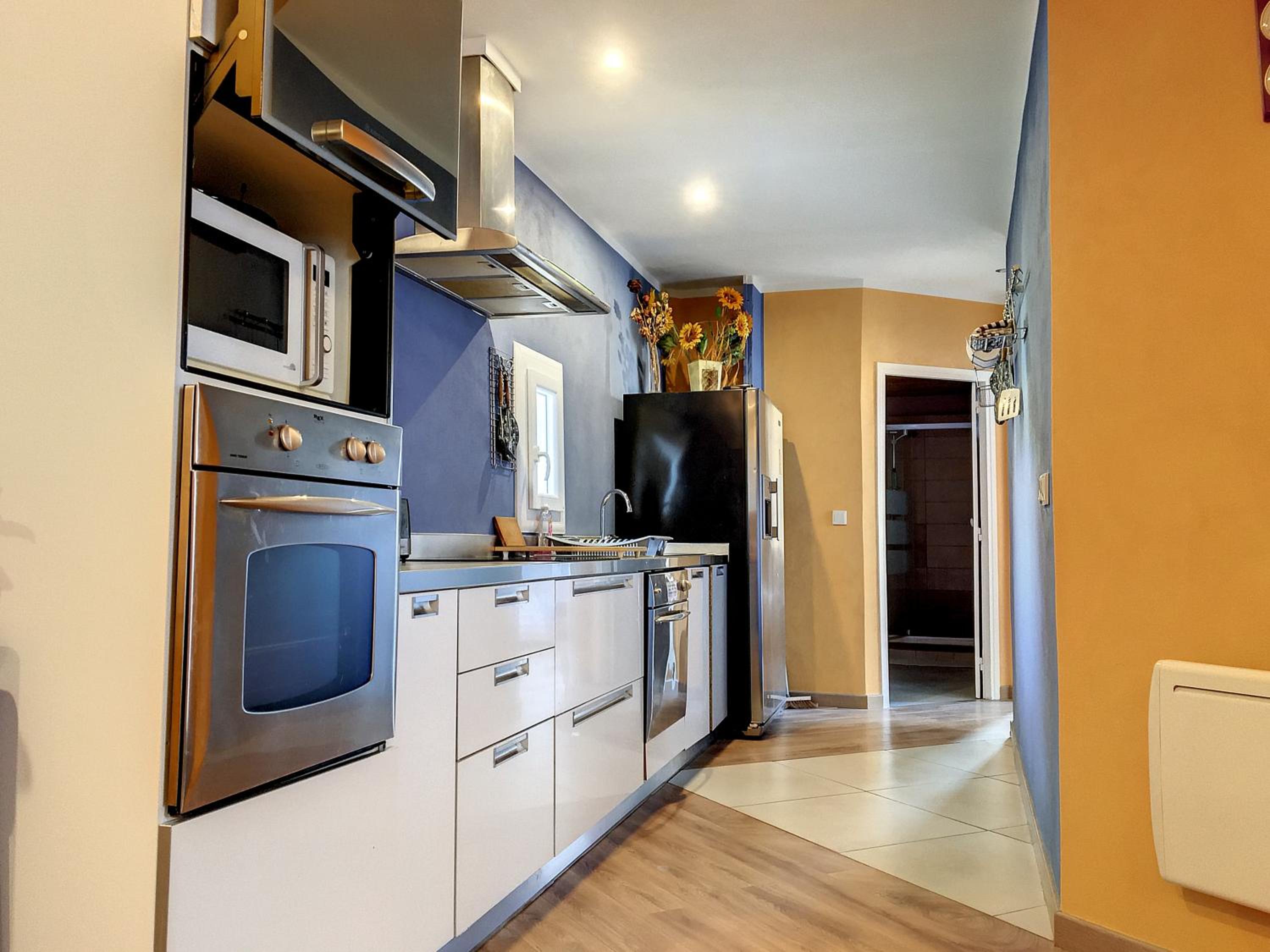 Two-Bedroom Apartment photo 2