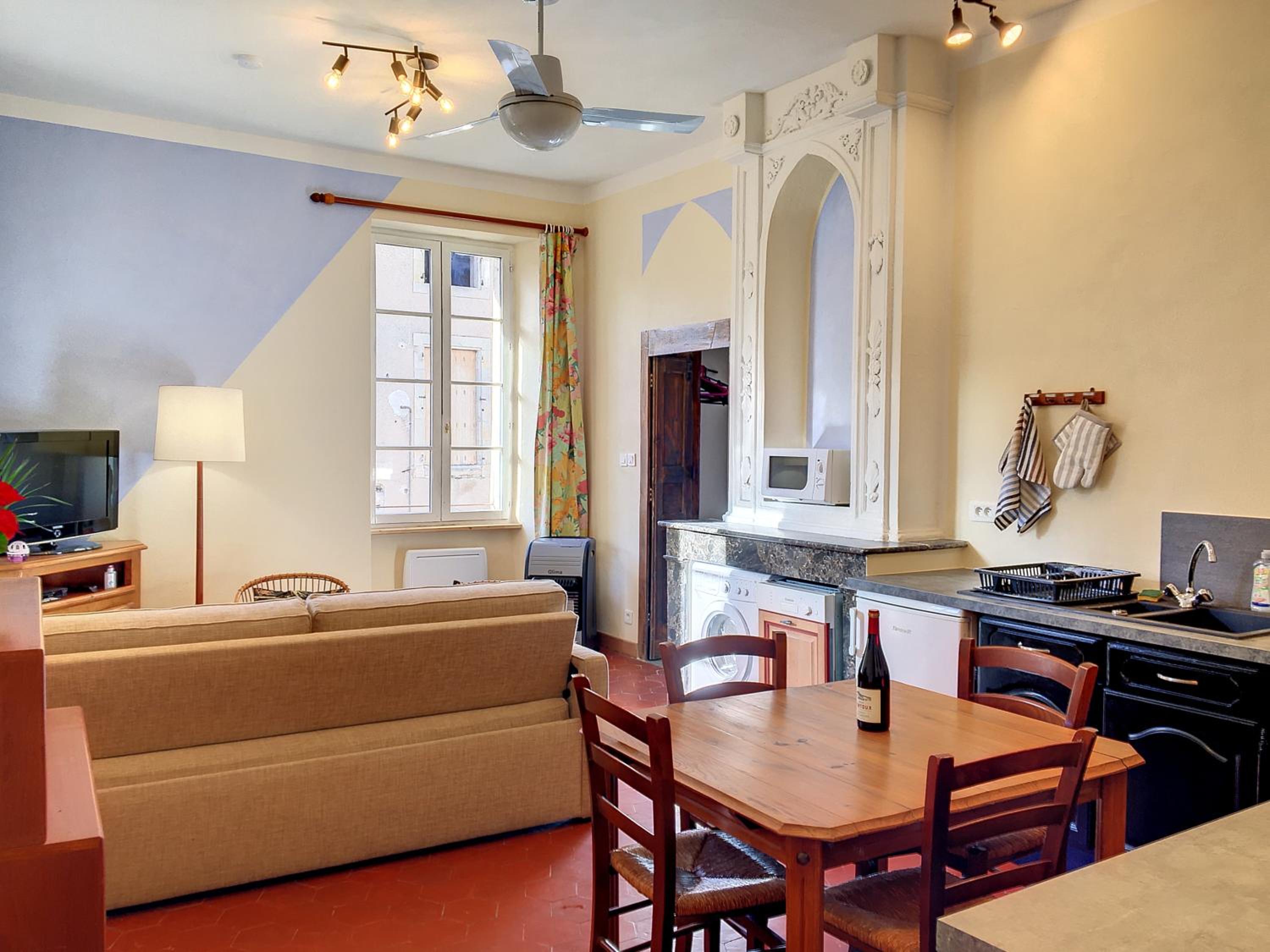 One-Bedroom Apartment - Photo 13