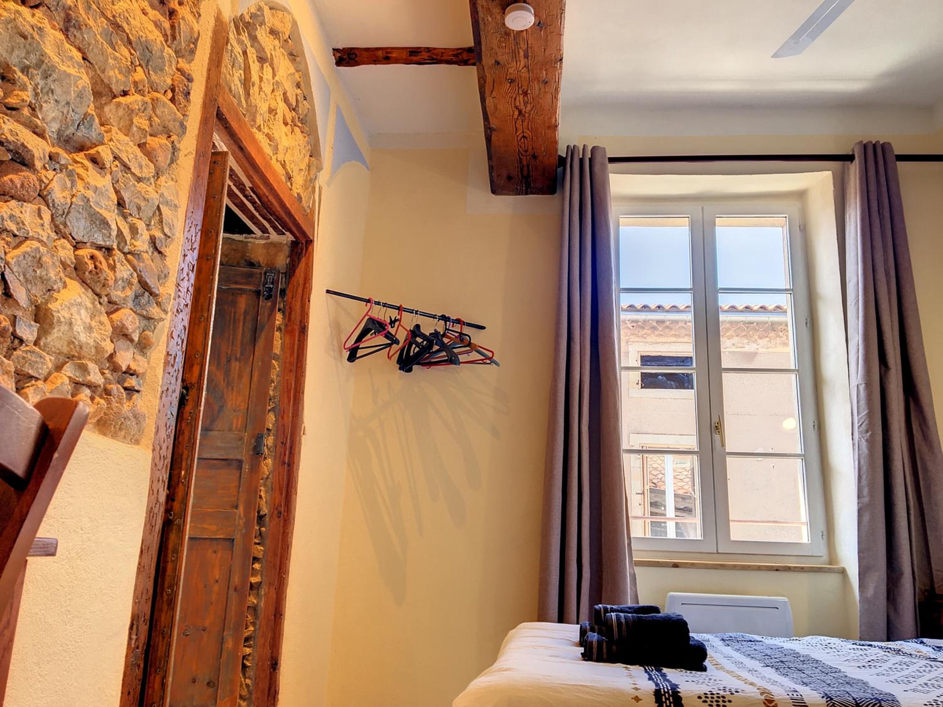 One-Bedroom Apartment - Photo 17