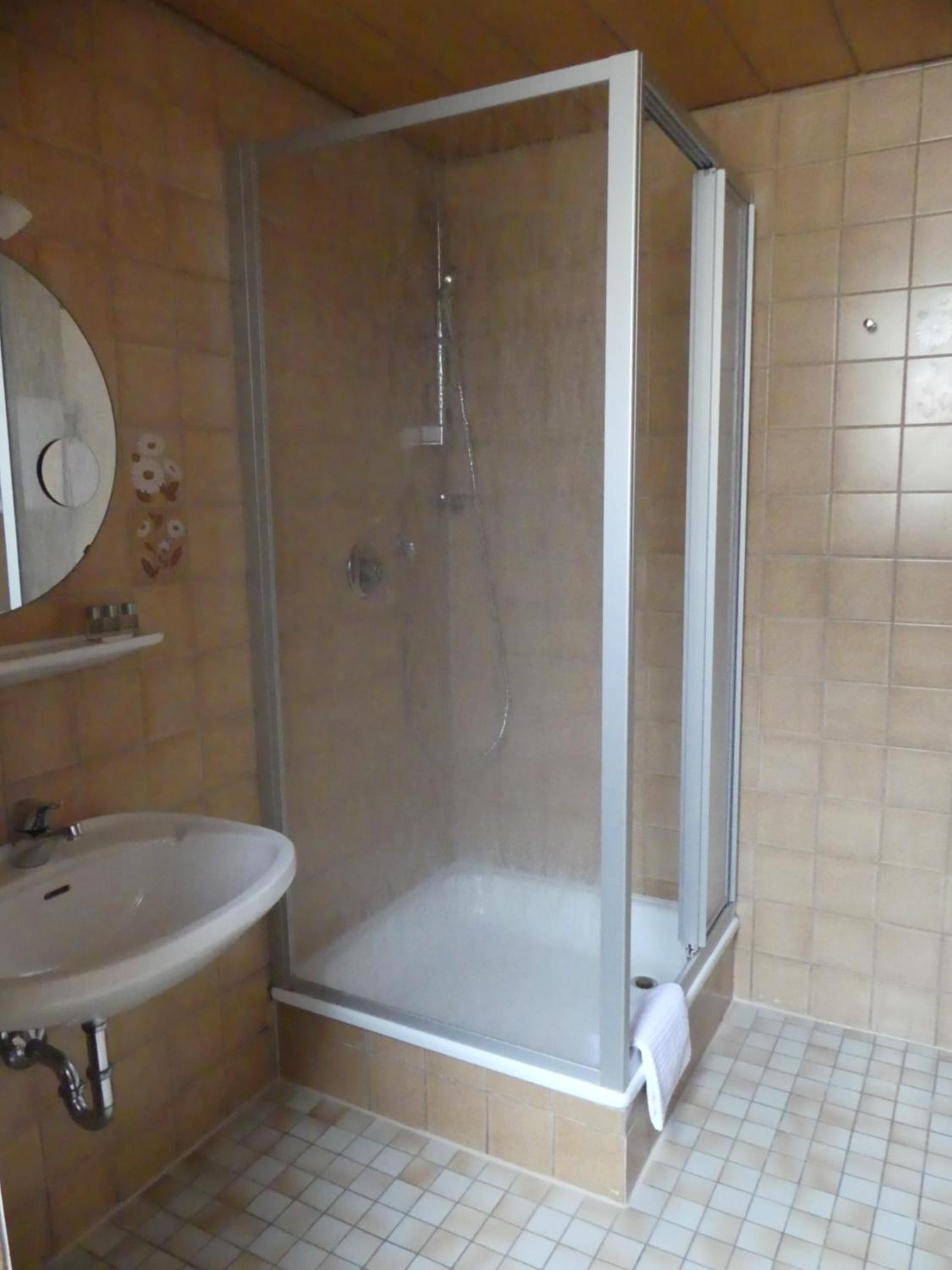 Double Room - Photo 7