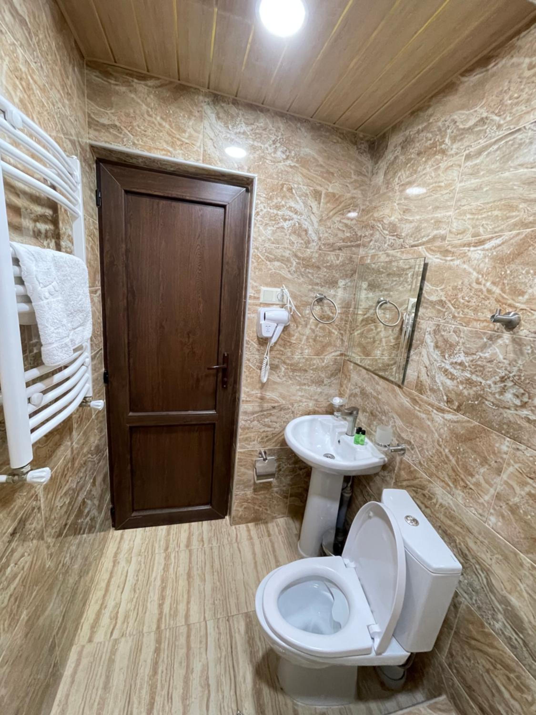 Standard Triple Room with Balcony - Photo 18
