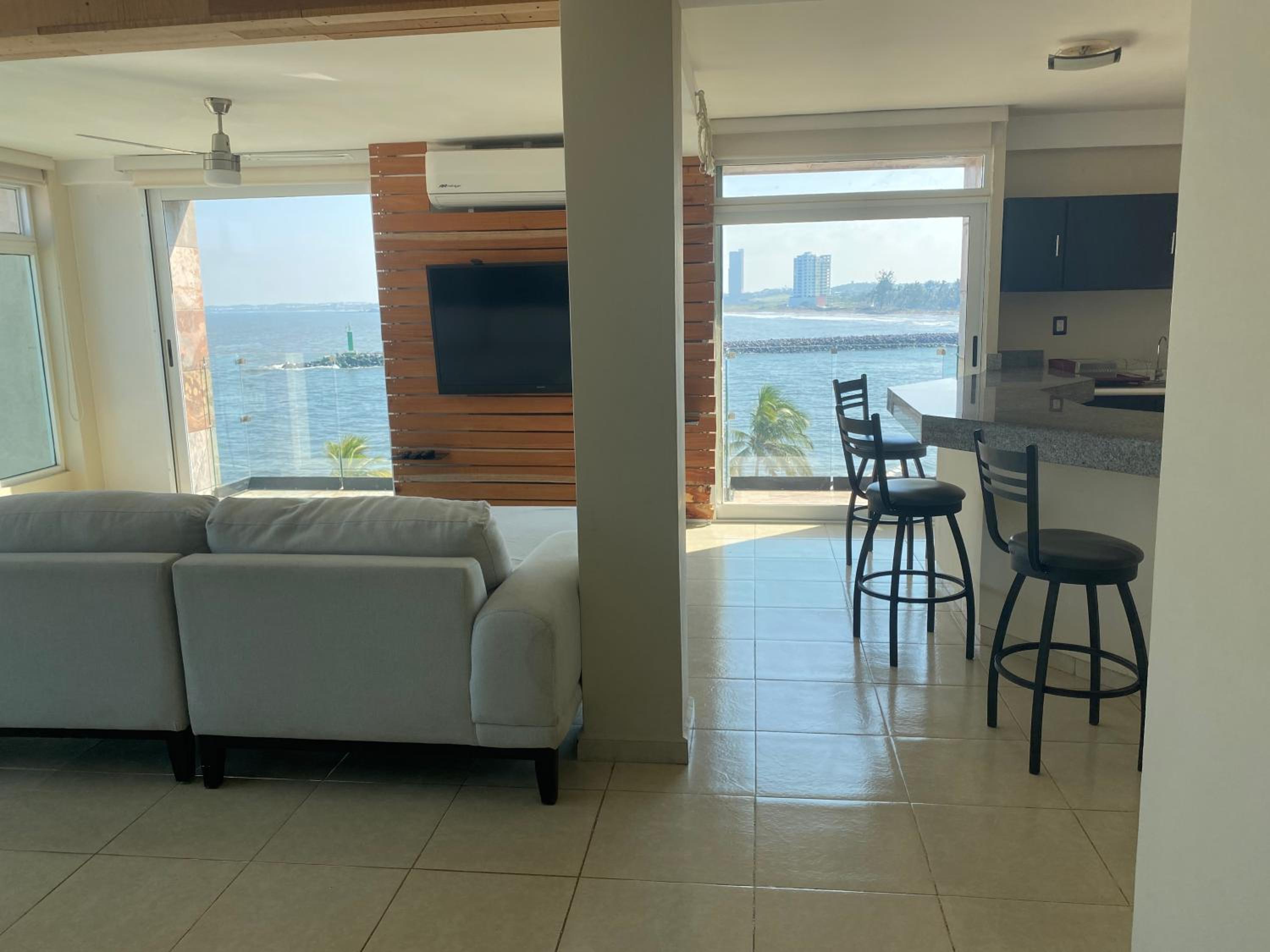 Apartment with Sea View - Photo 36