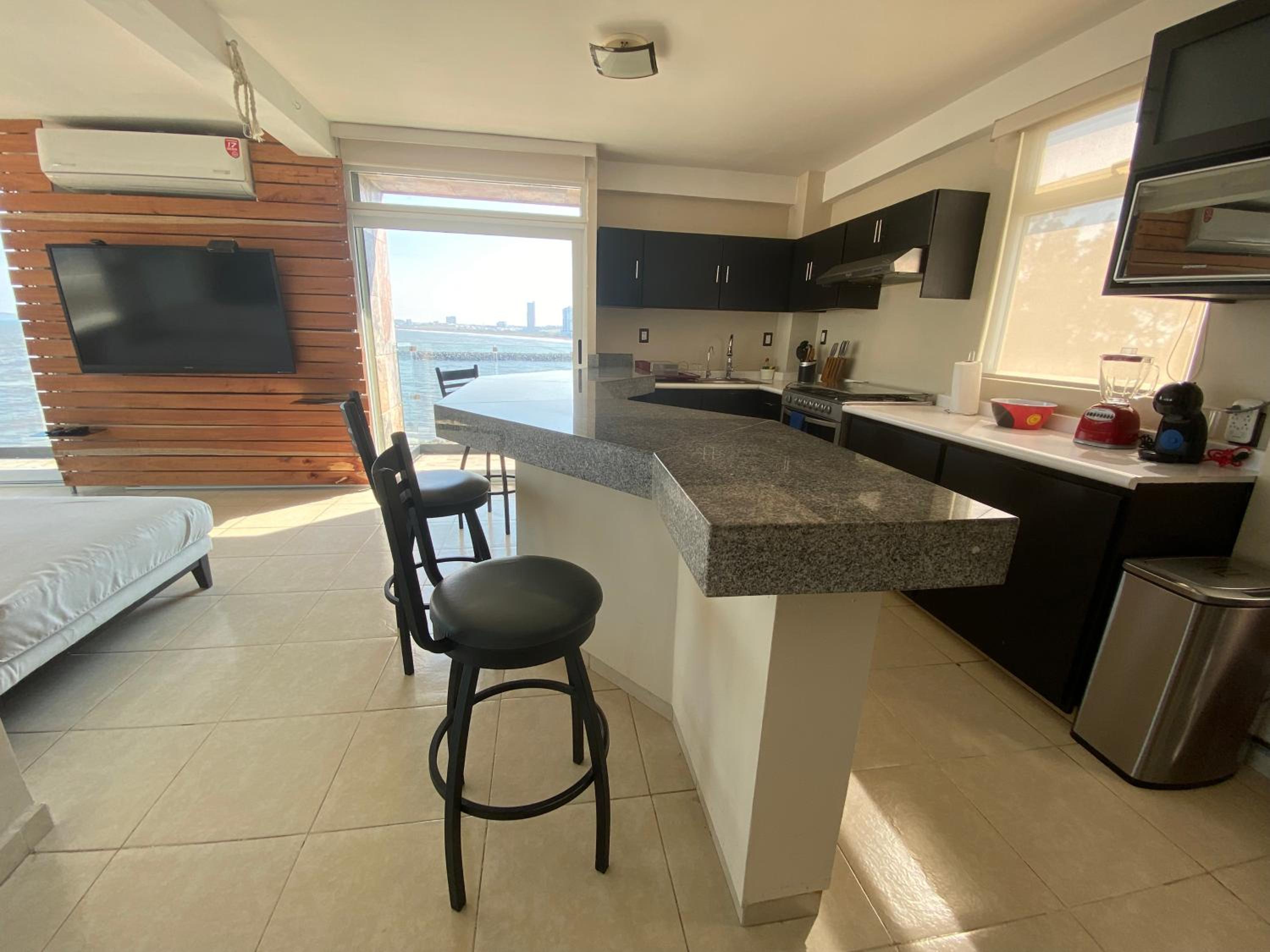 Apartment with Sea View - Photo 35